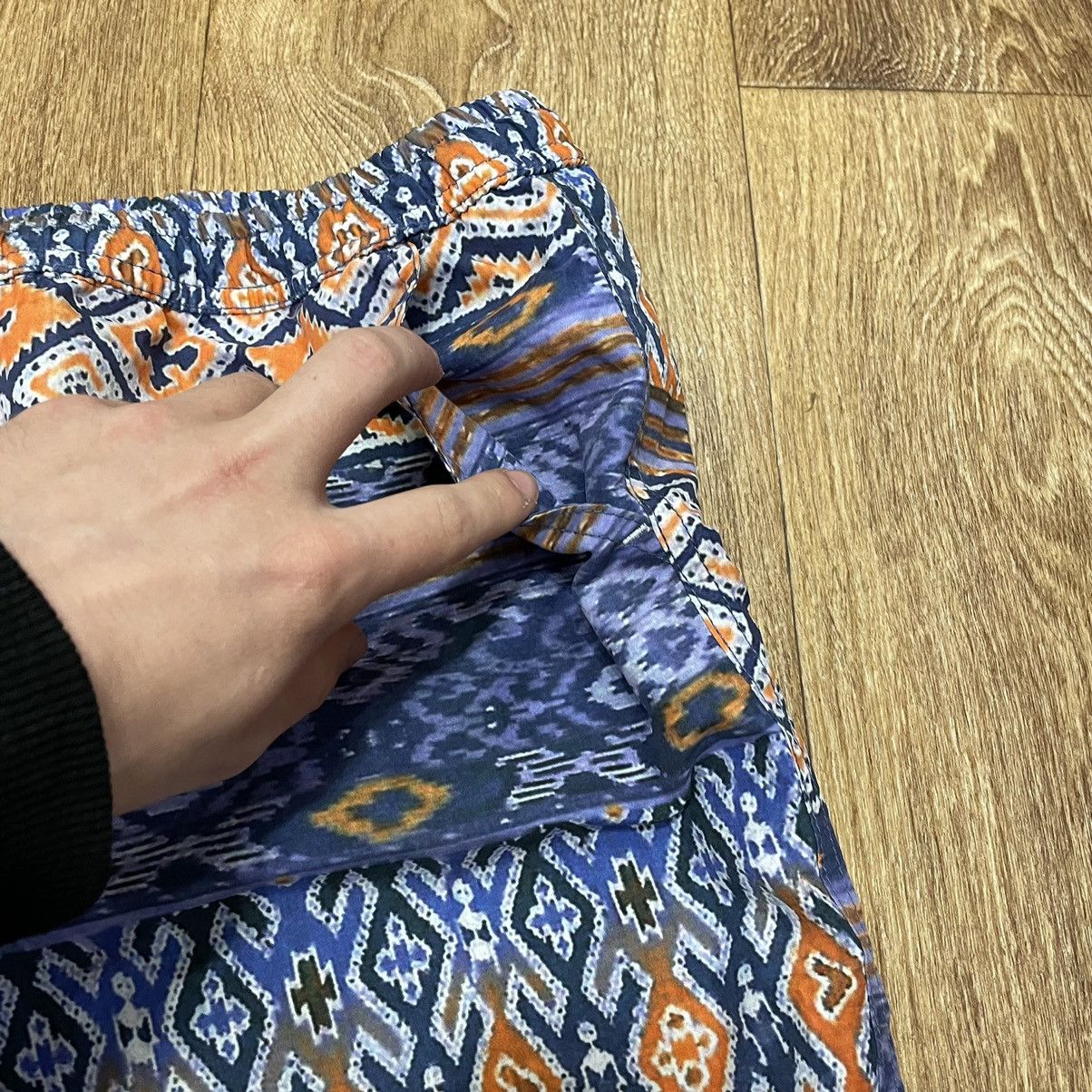 Vintage Vintage 90s Geometric Print Shorts Streetwear Rave Y2K 36 Size US 36 / EU 52 - 4 Thumbnail