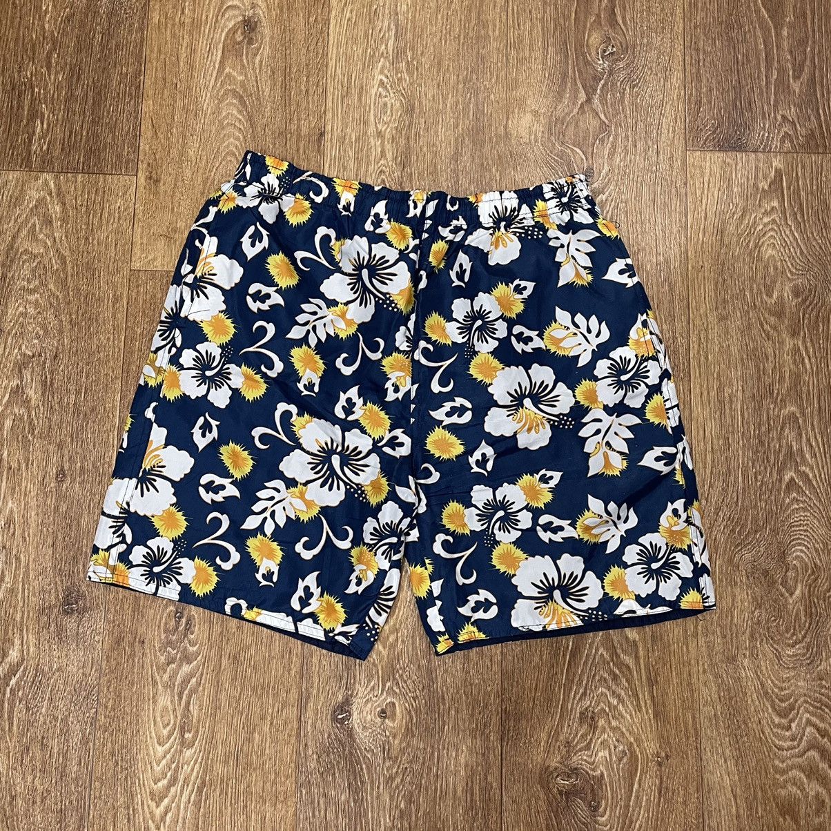 Vintage Vintage 90s Shorts Art Streetwear Summer Kanye 31 Size US 31 - 1 Thumbnail