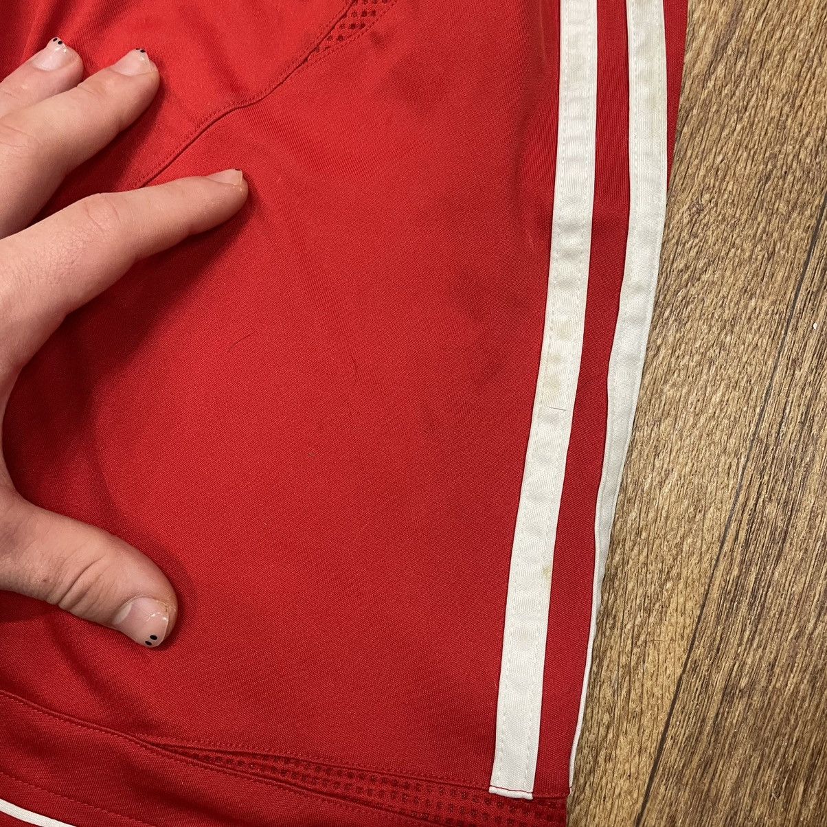 Vintage Vintage Y2K Adidas Striped Athletic Shorts Red Streetwear M Size US 32 / EU 48 - 4 Thumbnail