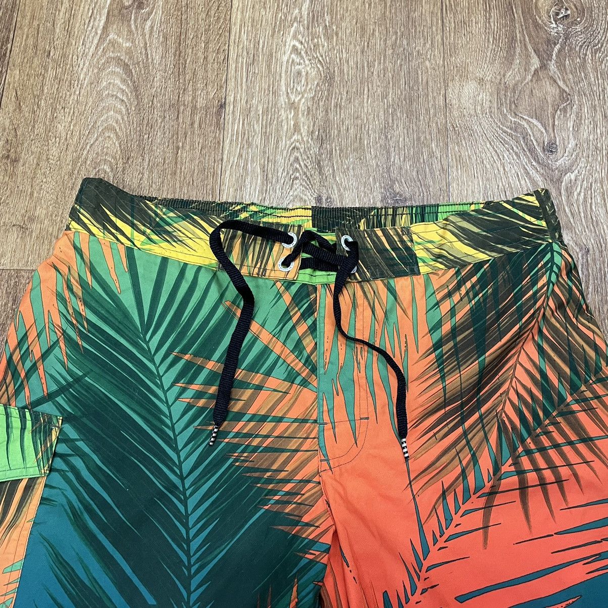Vintage Vintage 90s All Over Print Tropical Shorts Streetwear 33 Size US 33 - 4 Thumbnail