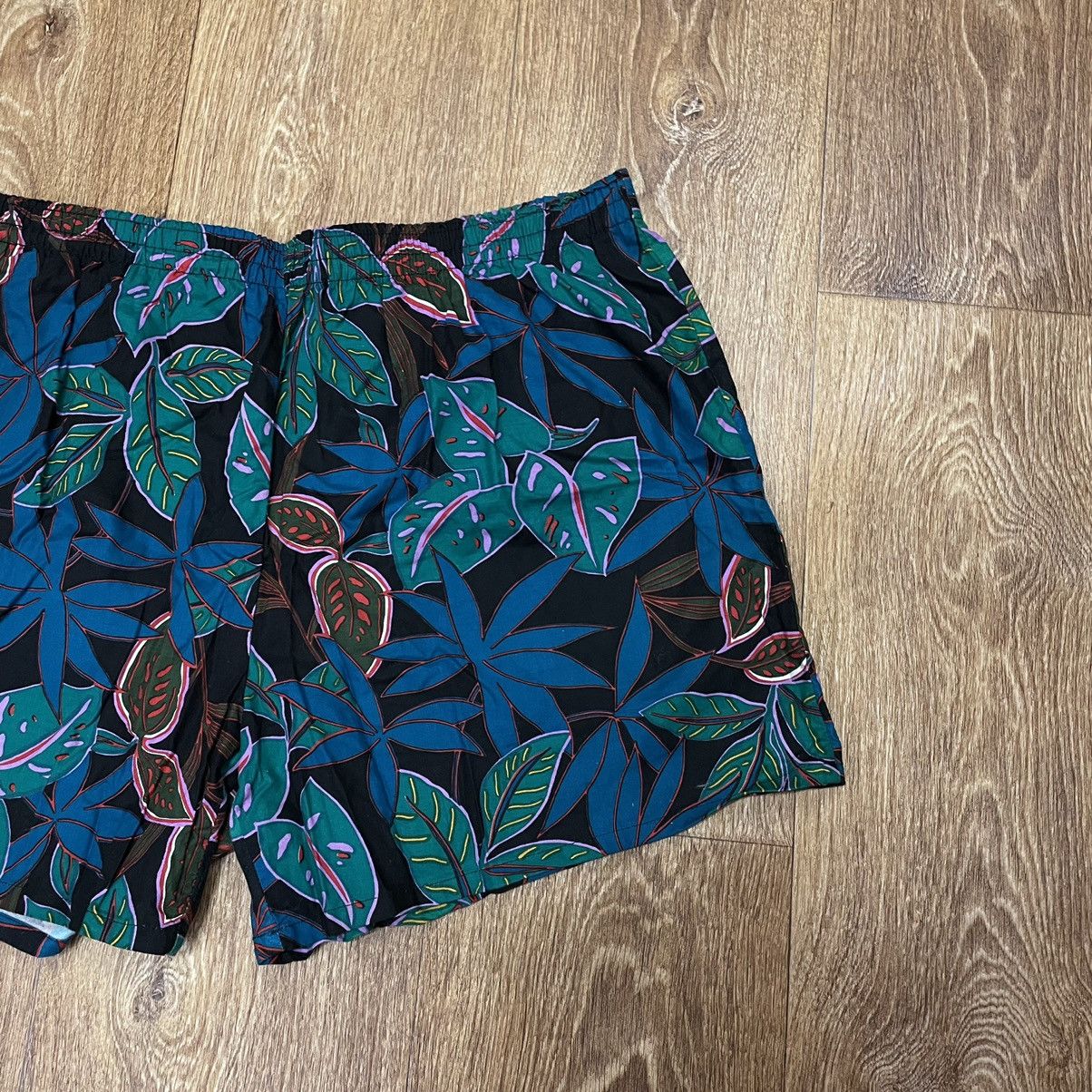 Vintage Vintage 90s All Over Print Shorts Streetwear Rave Cropped 34 Size US 34 / EU 50 - 3 Thumbnail