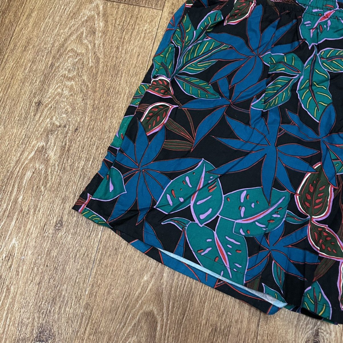 Vintage Vintage 90s All Over Print Shorts Streetwear Rave Cropped 34 Size US 34 / EU 50 - 2 Thumbnail