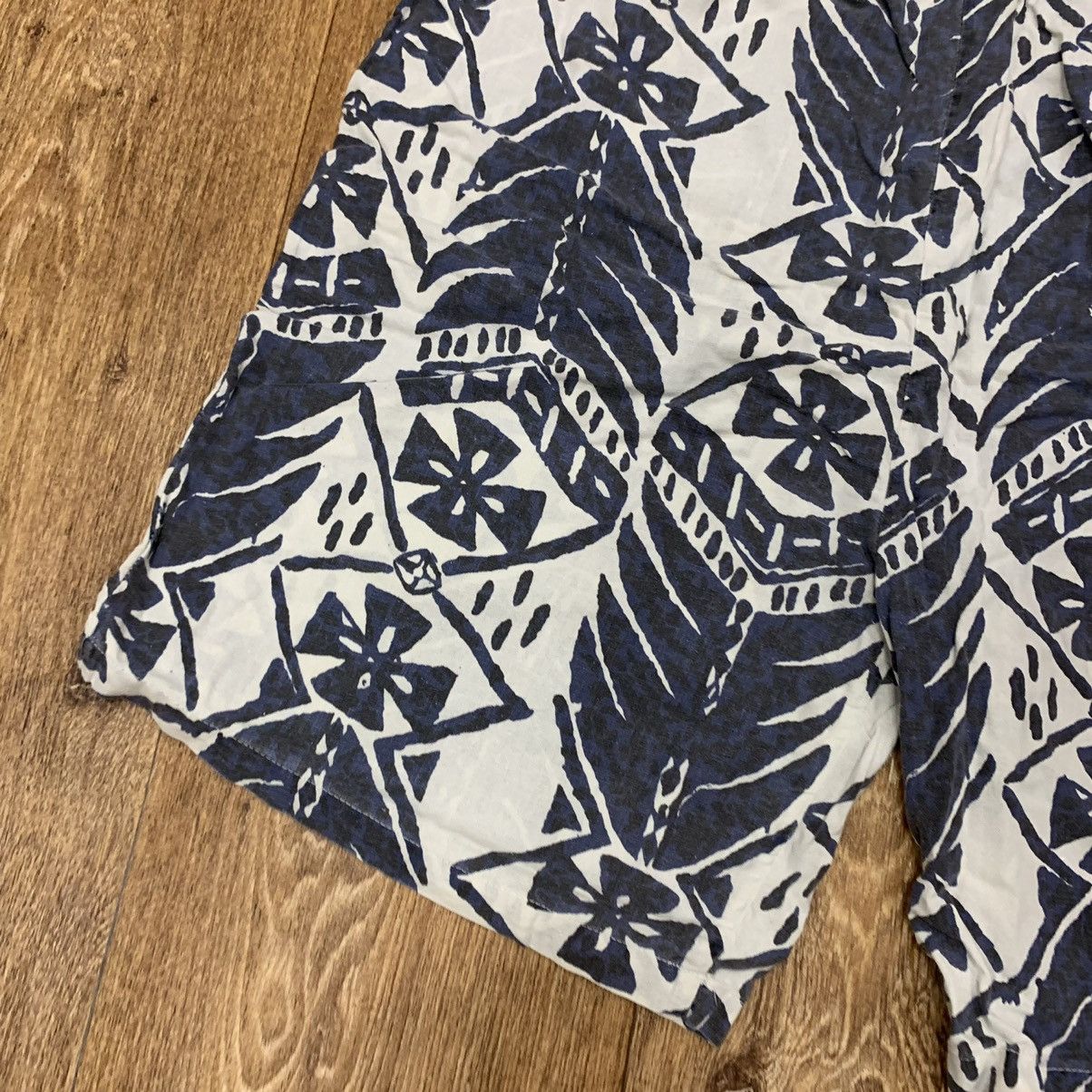 Vintage Vintage 90s All Over Print Baggy Shorts Streetwear Y2K 34 Size US 34 / EU 50 - 3 Thumbnail