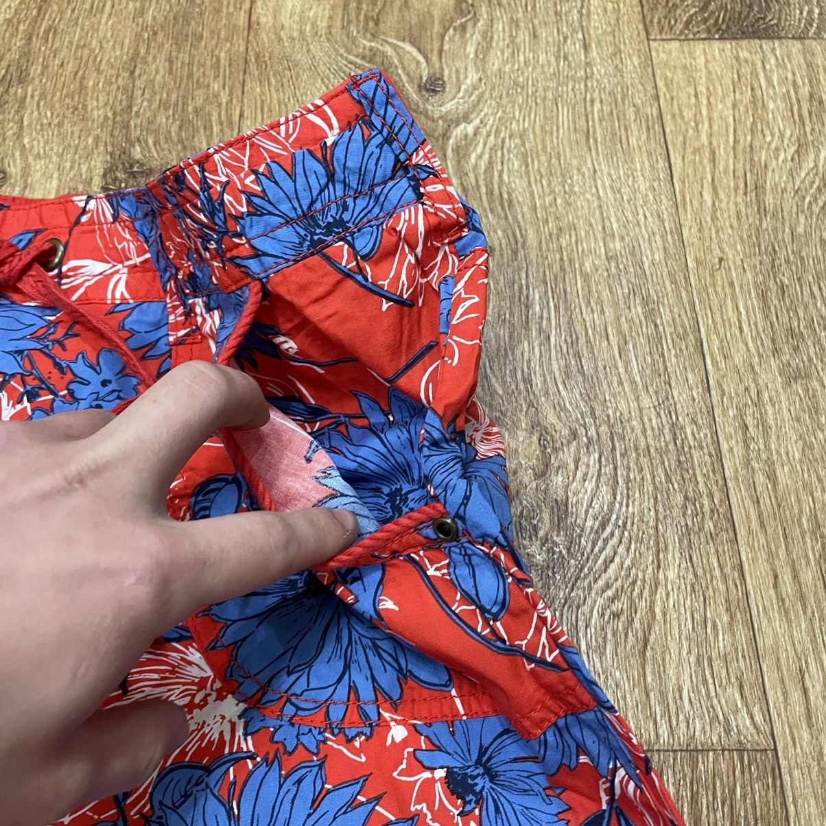 Vintage Vintage 90s Floral All Over Print Shorts Streetwear Faded 34 Size US 34 / EU 50 - 5 Thumbnail