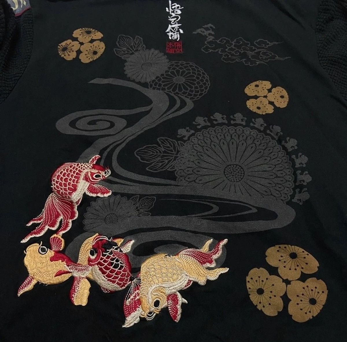 Japanese Brand Sukajan Japanese traditional goldenfish sweater koi Size US M / EU 48-50 / 2 - 4 Thumbnail