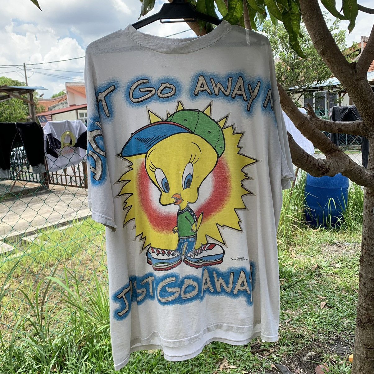 Vintage Vintage Tweety looney tunes big print vintage 90s Size US L / EU 52-54 / 3 - 2 Thumbnail