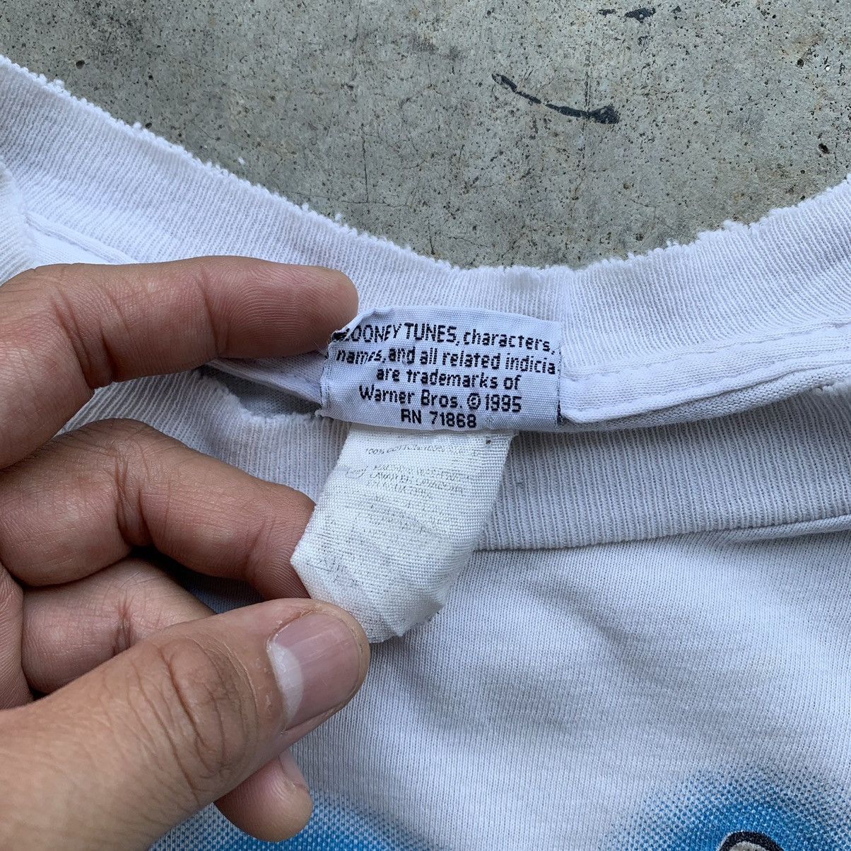Vintage Vintage Tweety looney tunes big print vintage 90s Size US L / EU 52-54 / 3 - 10 Thumbnail