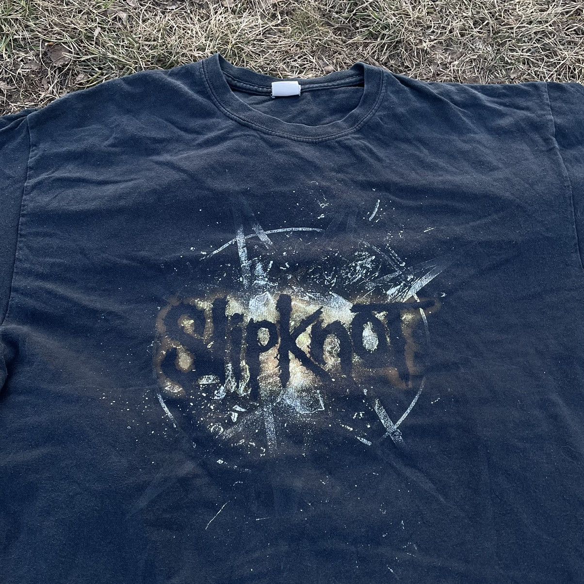 Vintage Vintage 90s Slipknot Sun Faded Thrashed Band Tee Grunge XL Size US XL / EU 56 / 4 - 1 Thumbnail