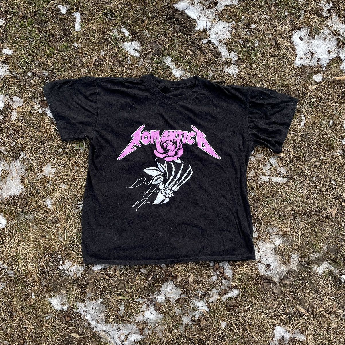 Vintage Vintage 90s Romantica Graphic Tee Skull Vamp Goth Grunge S Size US S / EU 44-46 / 1 - 1 Thumbnail