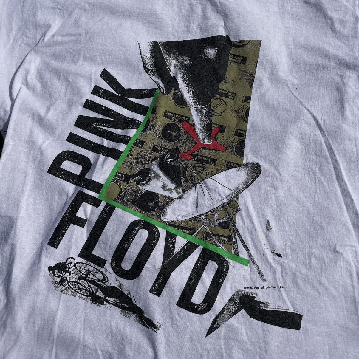 Band Tees Vintage 80s Pink Floyd World Tour Art Band Rock Streetwear Size US L / EU 52-54 / 3 - 4 Thumbnail