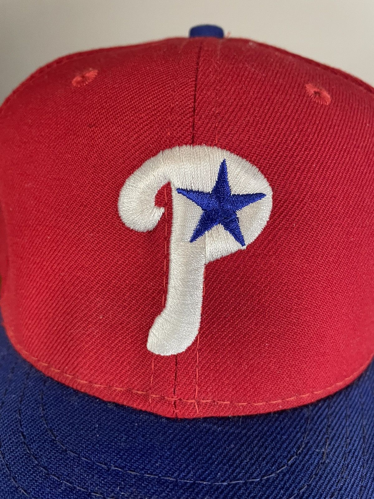 New Era × Vintage Vintage New Era Phillies Fitted Size 7 Size ONE SIZE - 8 Thumbnail