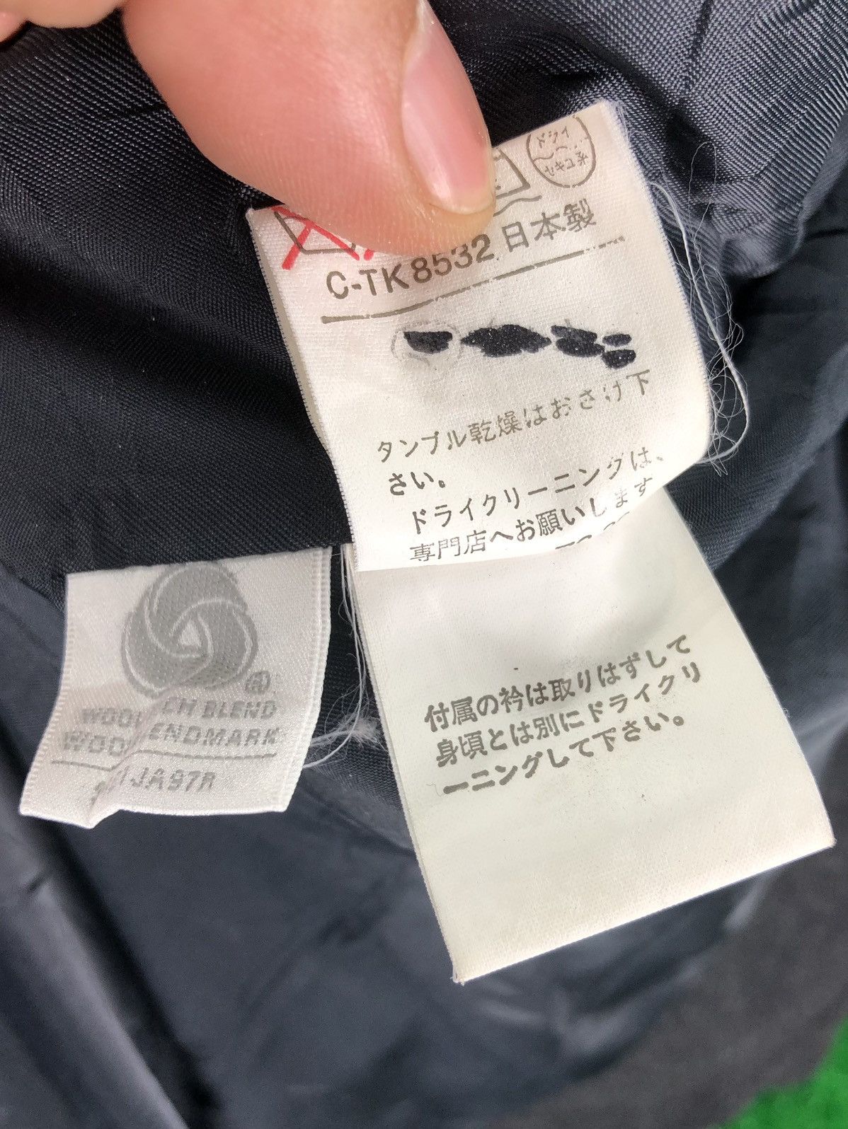 Yohji Yamamoto Vintage INÉD Yohji Yamamoto Wool Down Jacket For Women Size XS / US 0-2 / IT 36-38 - 16 Thumbnail