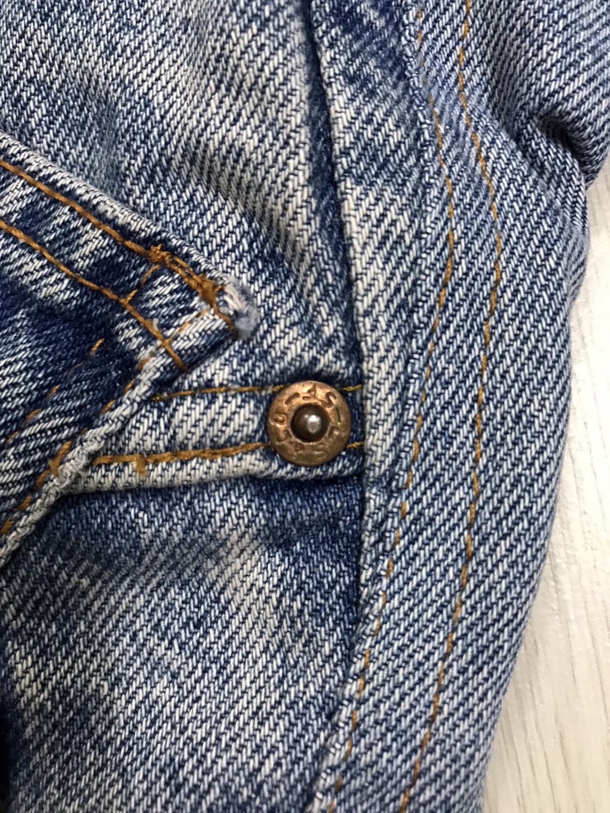 If Six Was Nine × Levi's Vintage Clothing × Vintage 💥RARE💥 Vintage 1990 Levis Denim Cropped Jacket Size L / US 10 / IT 46 - 15 Thumbnail