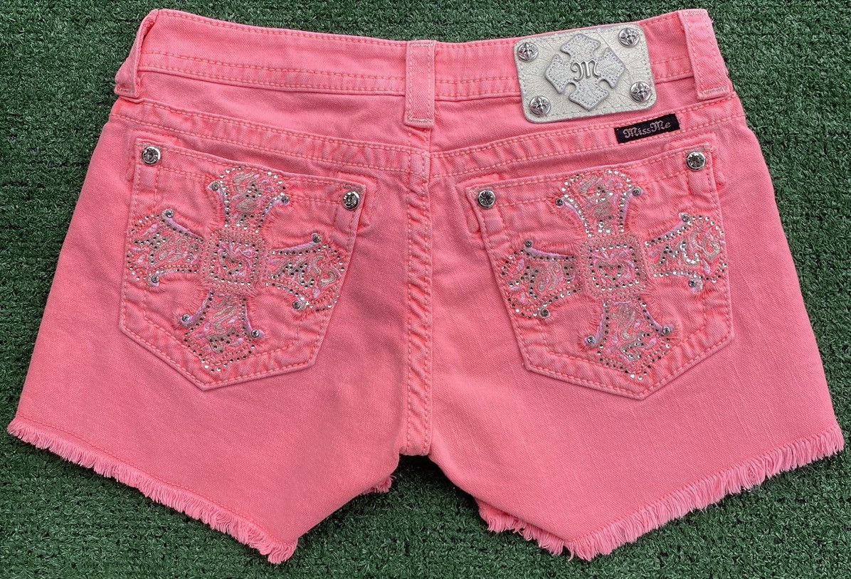(28) Miss Me Studded Shorts