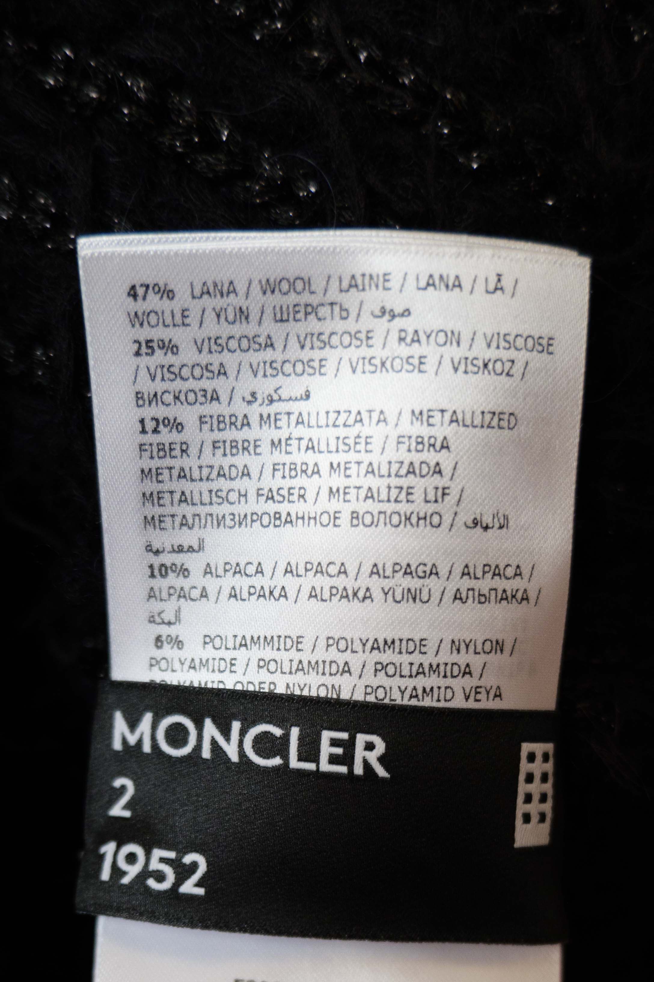 Moncler NWT heavy wool sweater Size US S / EU 44-46 / 1 - 10 Thumbnail