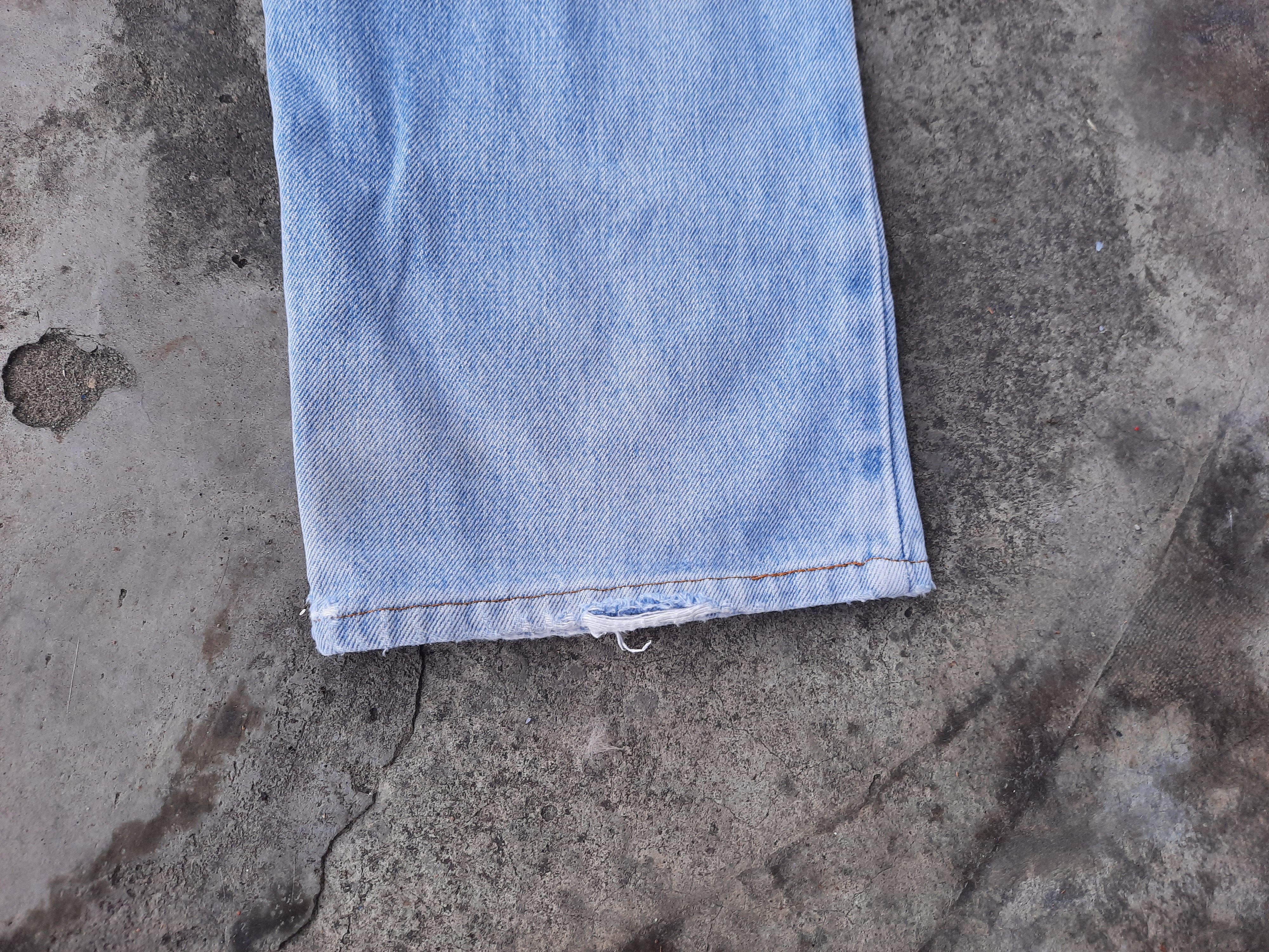 Levi's Vintage Clothing × Vintage Vintage 90's Levi's 515 Blue Wash Jeans Size US 30 / EU 46 - 9 Thumbnail