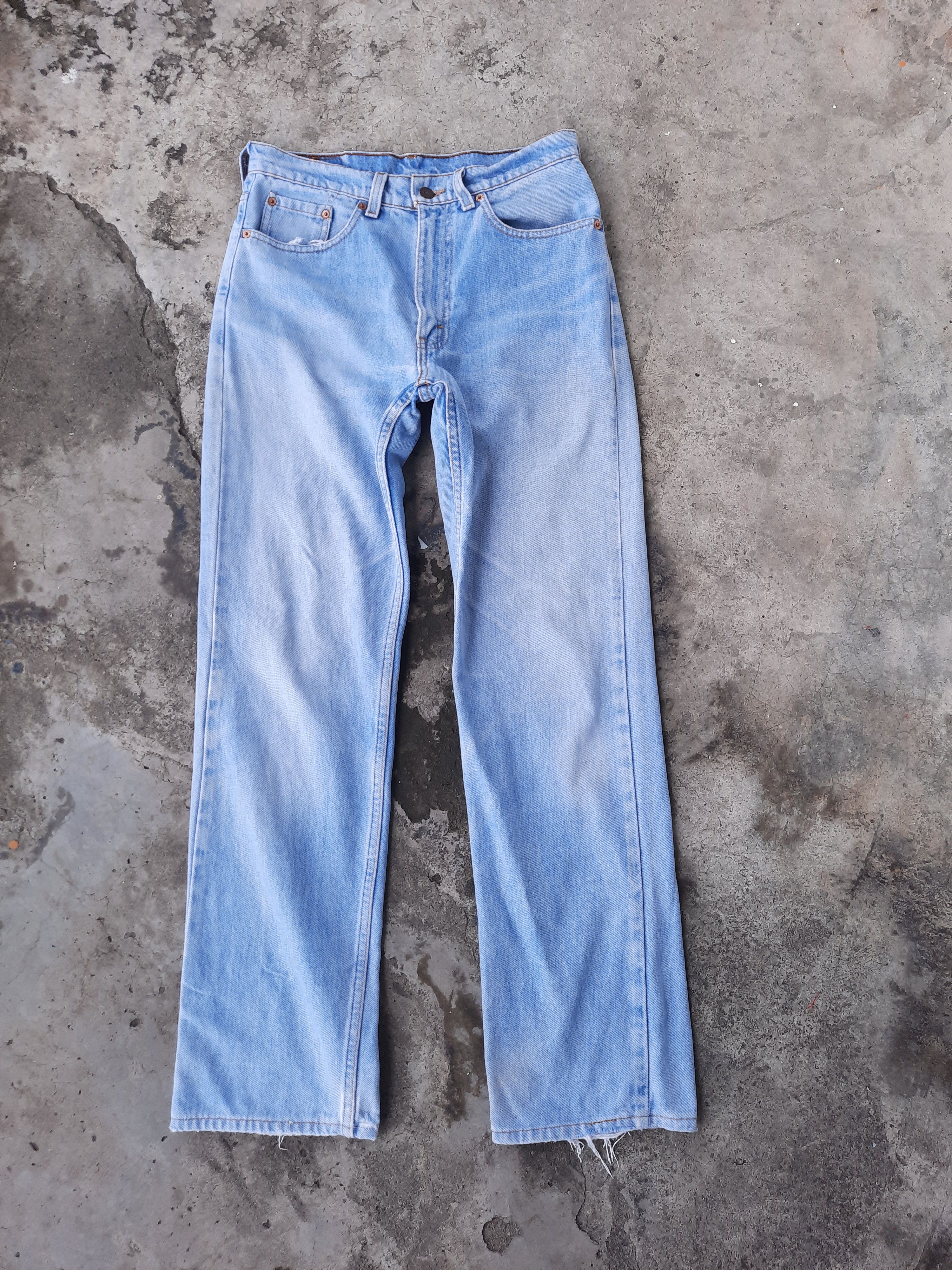 Levi's Vintage Clothing × Vintage Vintage 90's Levi's 515 Blue Wash Jeans Size US 30 / EU 46 - 2 Thumbnail