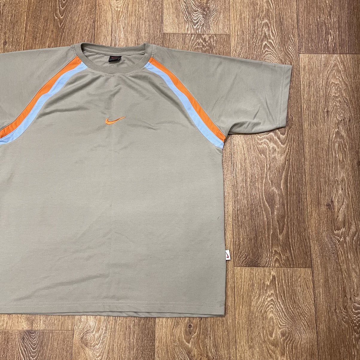 Vintage Vintage Nike Raglan Tee Y2K Streetwear Faded Grey Boxy XXL Size US XXL / EU 58 / 5 - 2 Thumbnail