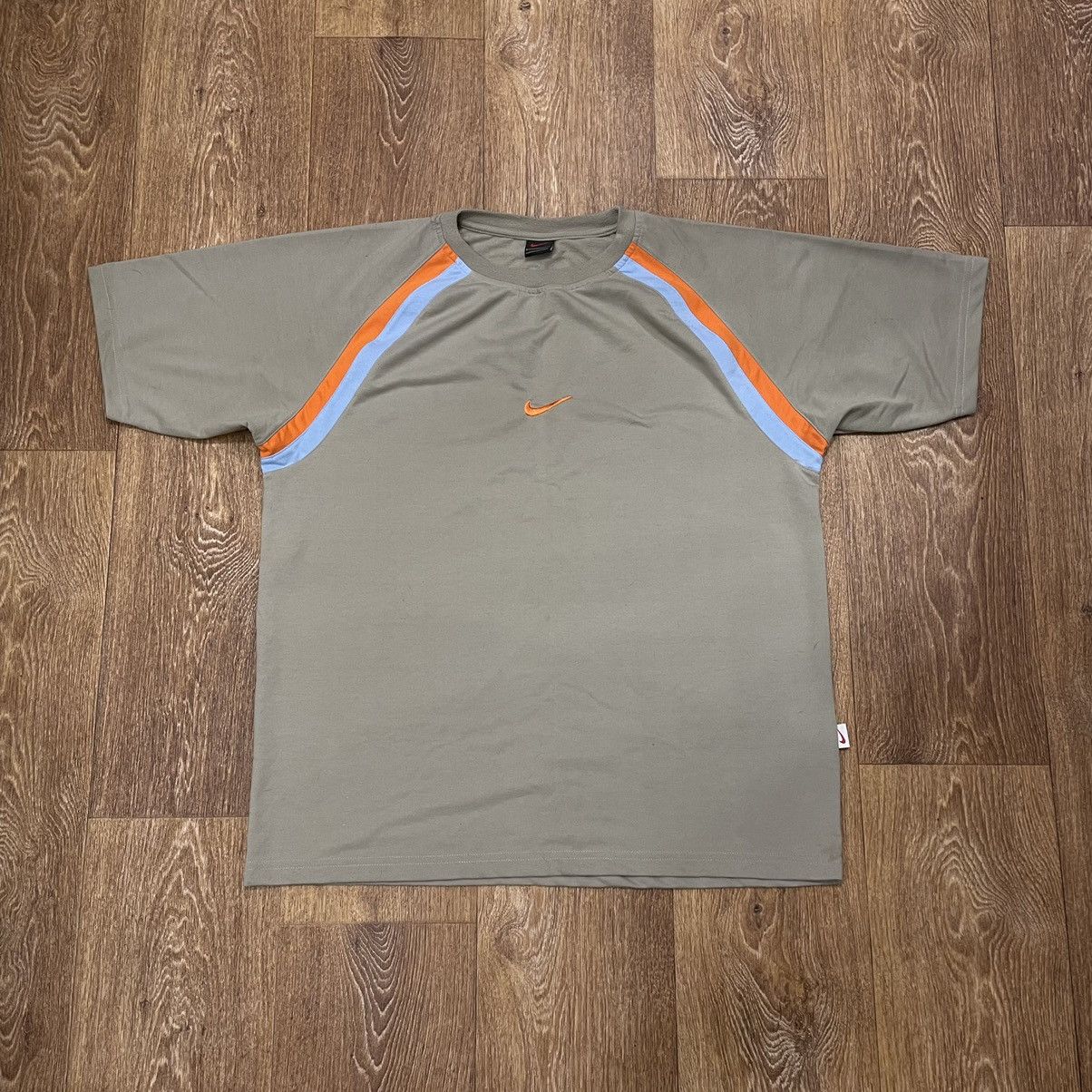Vintage Vintage Nike Raglan Tee Y2K Streetwear Faded Grey Boxy XXL Size US XXL / EU 58 / 5 - 1 Thumbnail