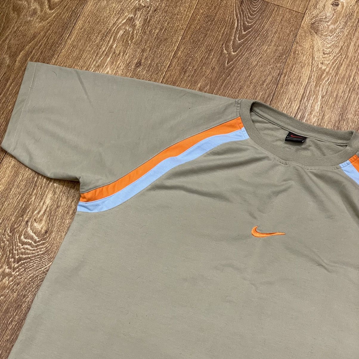 Vintage Vintage Nike Raglan Tee Y2K Streetwear Faded Grey Boxy XXL Size US XXL / EU 58 / 5 - 4 Thumbnail