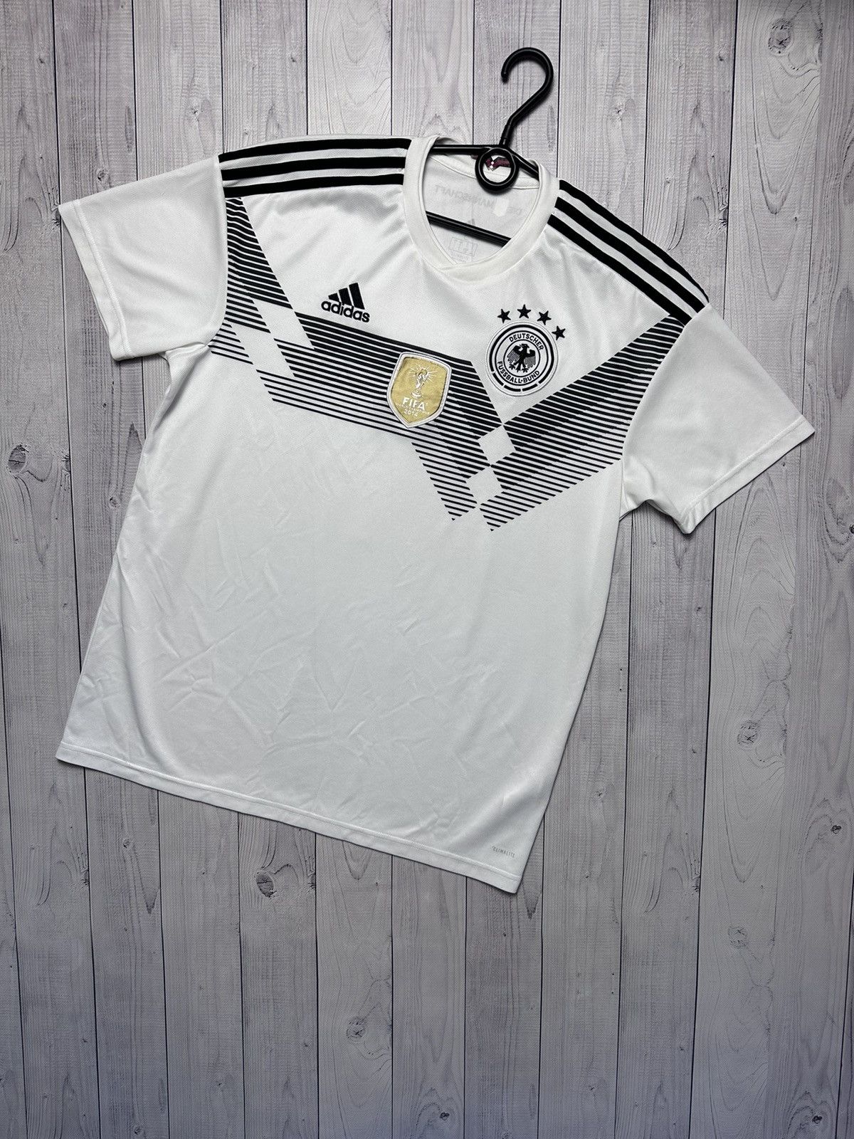 Vintage Vintage Germany adidas soccer jersey Deutschland size L Size US L / EU 52-54 / 3 - 1 Thumbnail