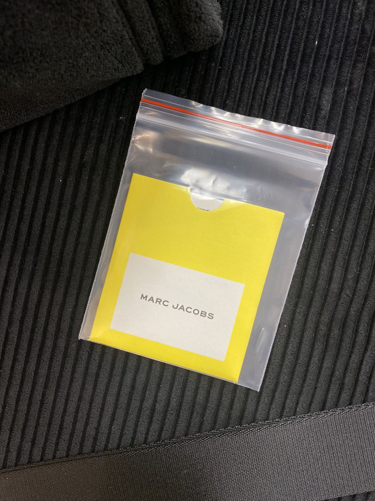 Marc Jacobs 🔥🔥GONE IN 24 HRS🔥🔥 Terry Tote Marc Jacobs BRAND NEW Size ONE SIZE - 6 Thumbnail