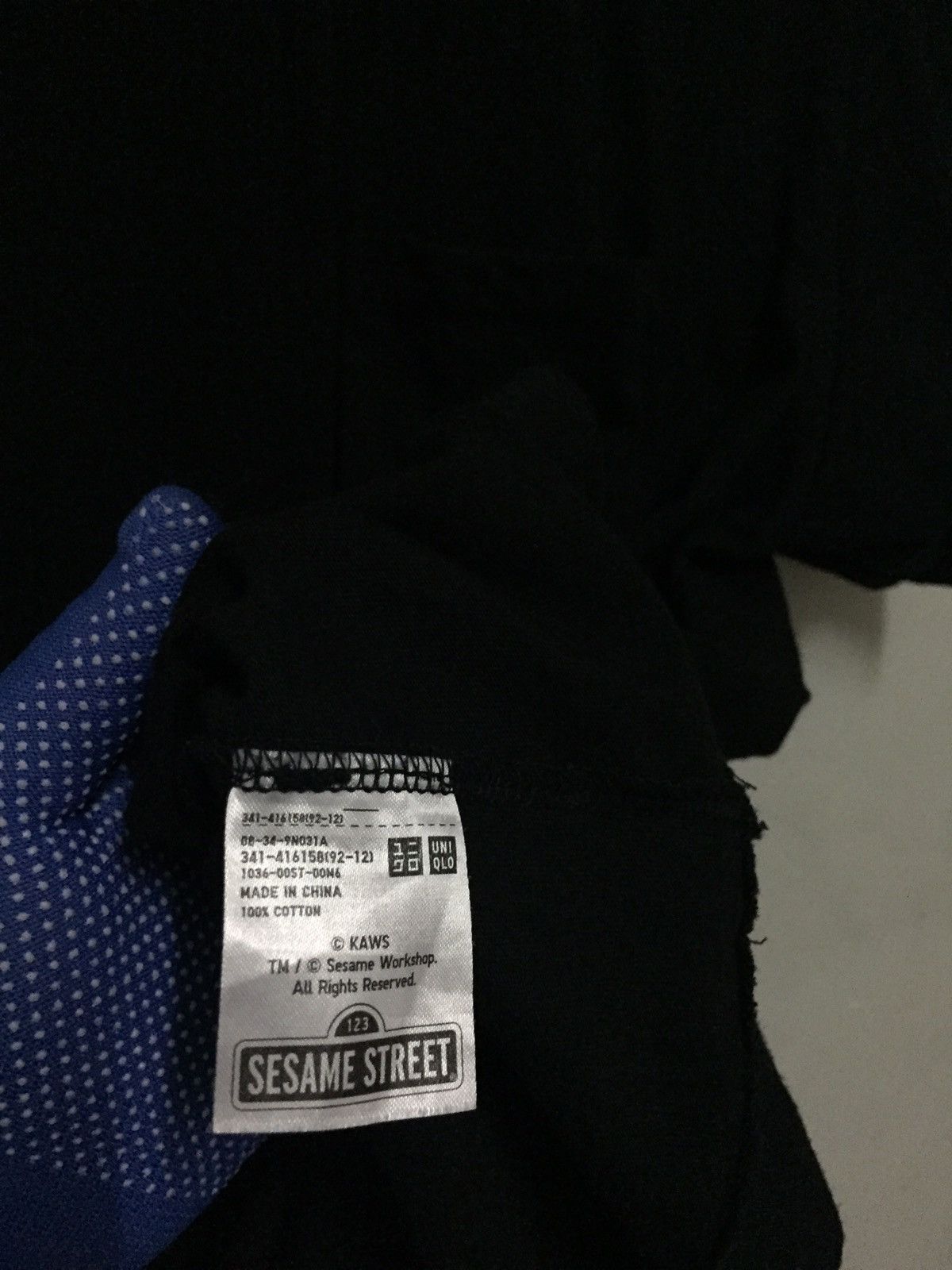 Kaws × Uniqlo Uniqlo x Kaws x Sesame Street Tshirt Singel Pocket Design Size US L / EU 52-54 / 3 - 5 Thumbnail