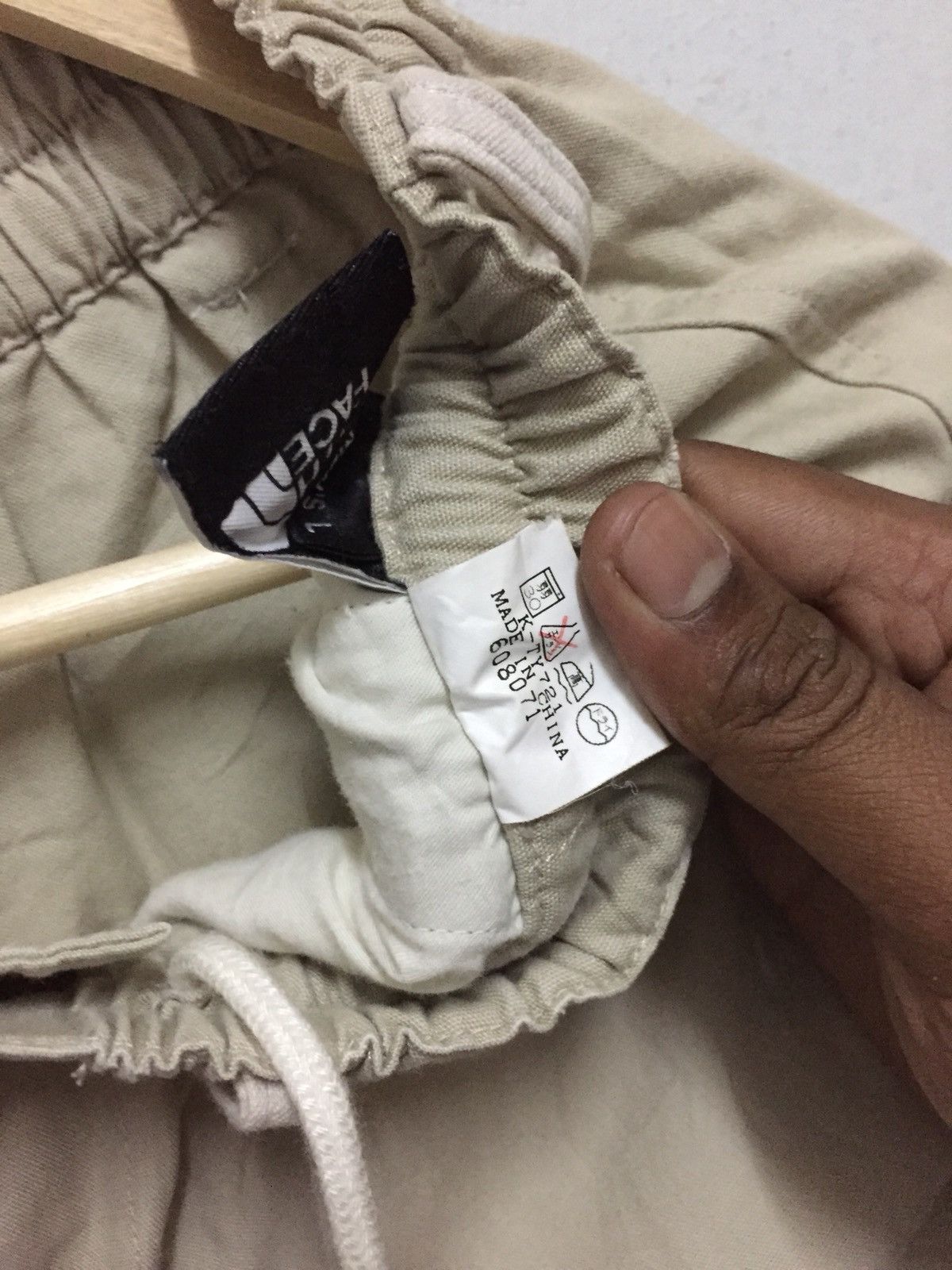 The North Face The North Face Cargo Pant Jogger Pant Size US 26 / EU 42 - 10 Thumbnail