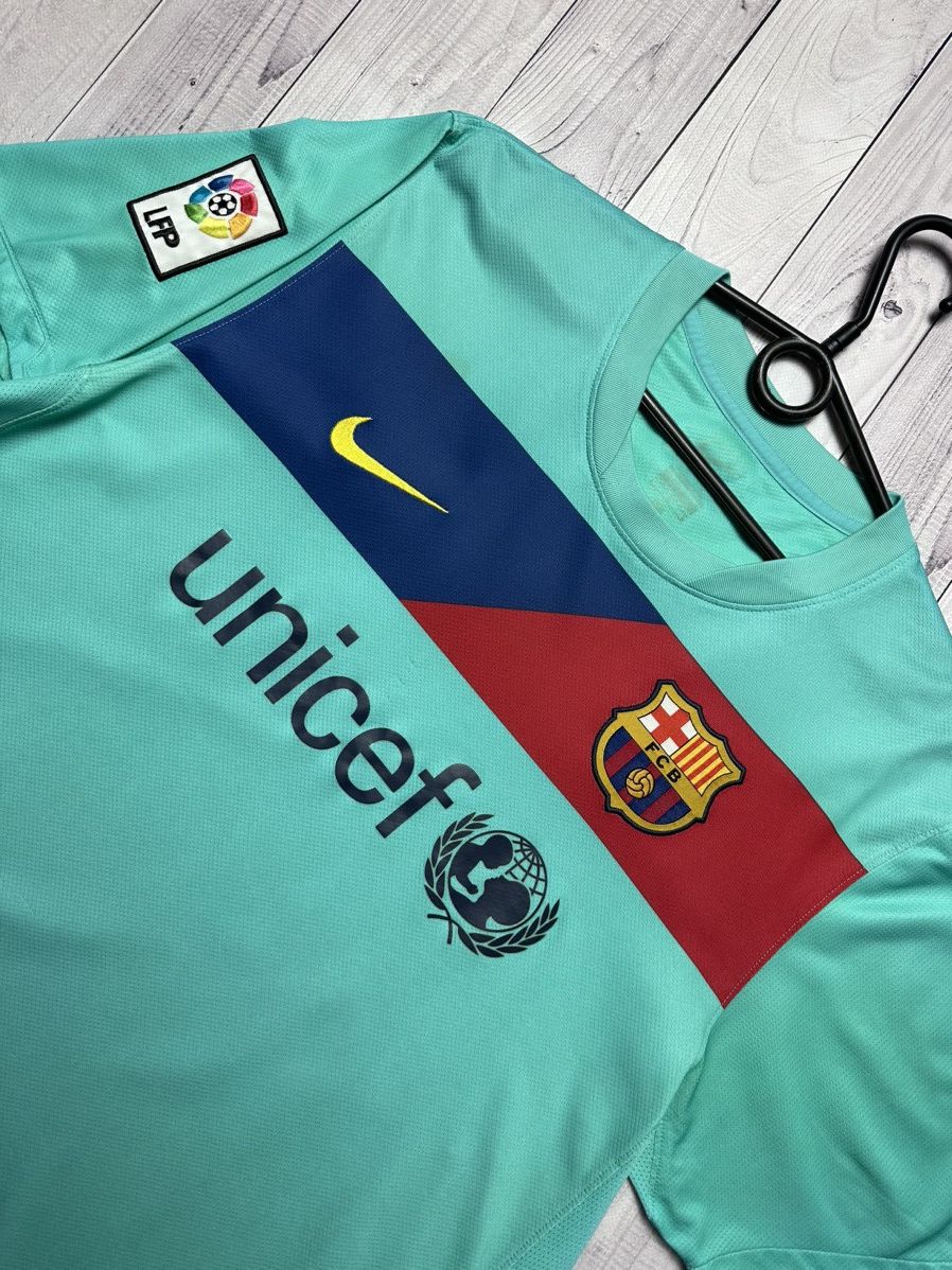 Nike × Vintage Vintage Nike Barcelona soccer jersey away rare size L mint Size US L / EU 52-54 / 3 - 2 Thumbnail