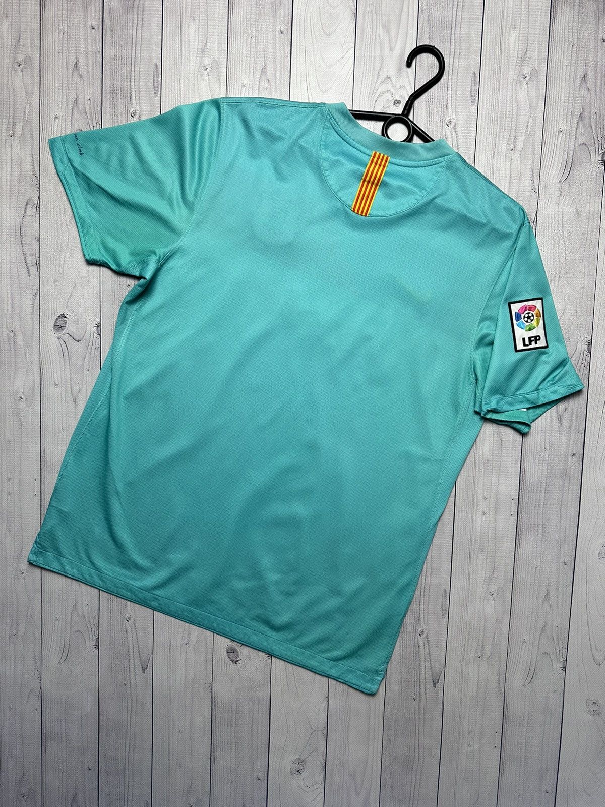 Nike × Vintage Vintage Nike Barcelona soccer jersey away rare size L mint Size US L / EU 52-54 / 3 - 8 Thumbnail