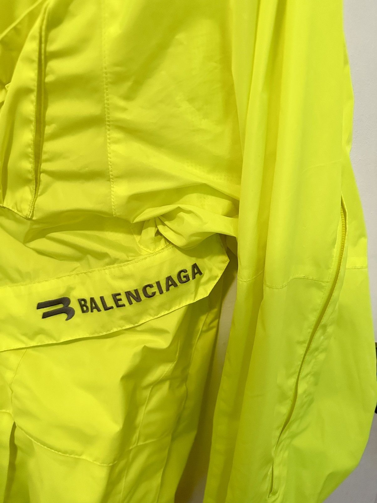 Balenciaga Balenciaga Unity Technical Parka in Fluro Size US XS / EU 42 / 0 - 6 Thumbnail
