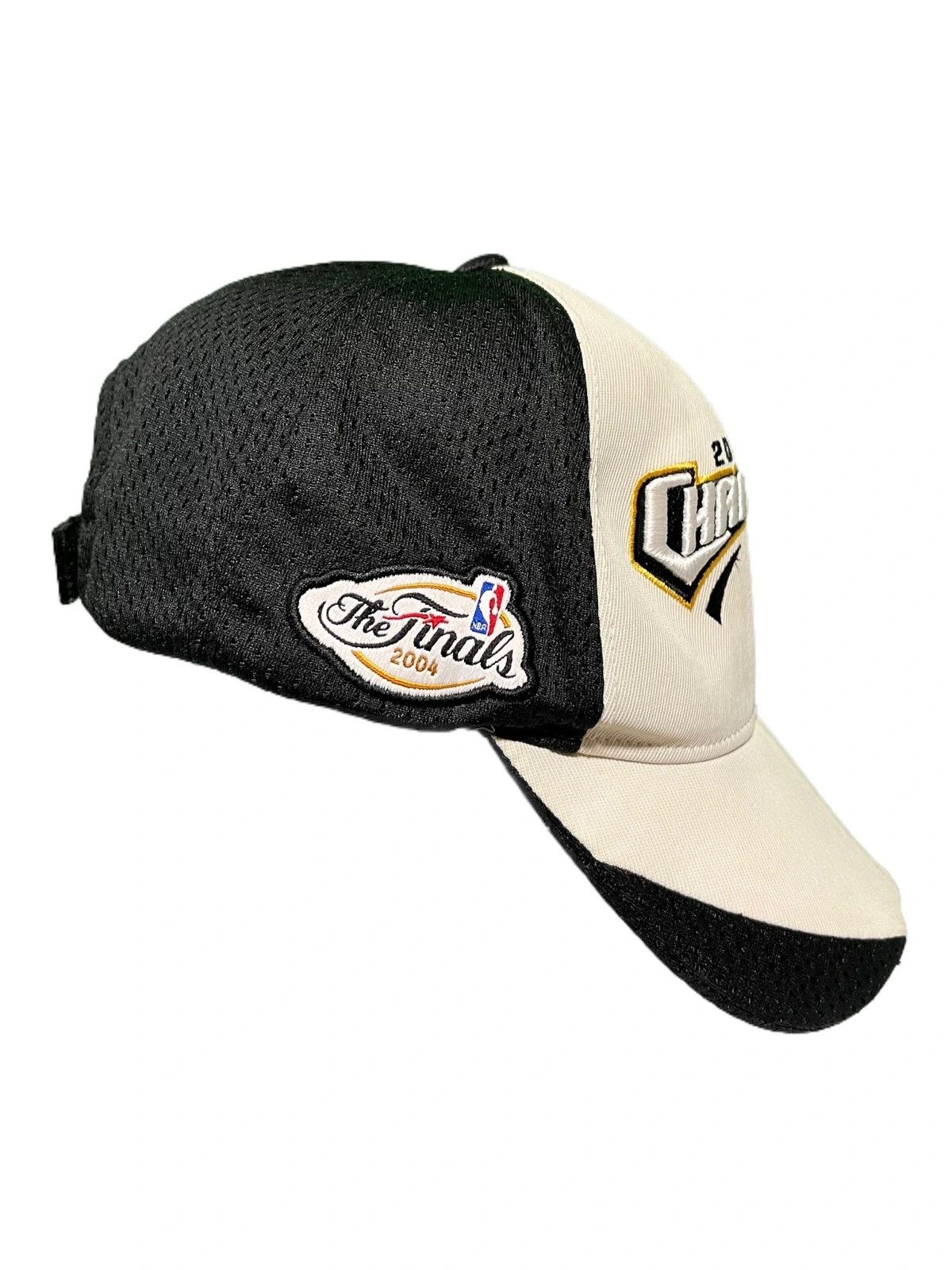 NBA 2004 NBA CHAMPIONS Final Celtics Velcro back hat Reebok Size ONE SIZE - 3 Thumbnail