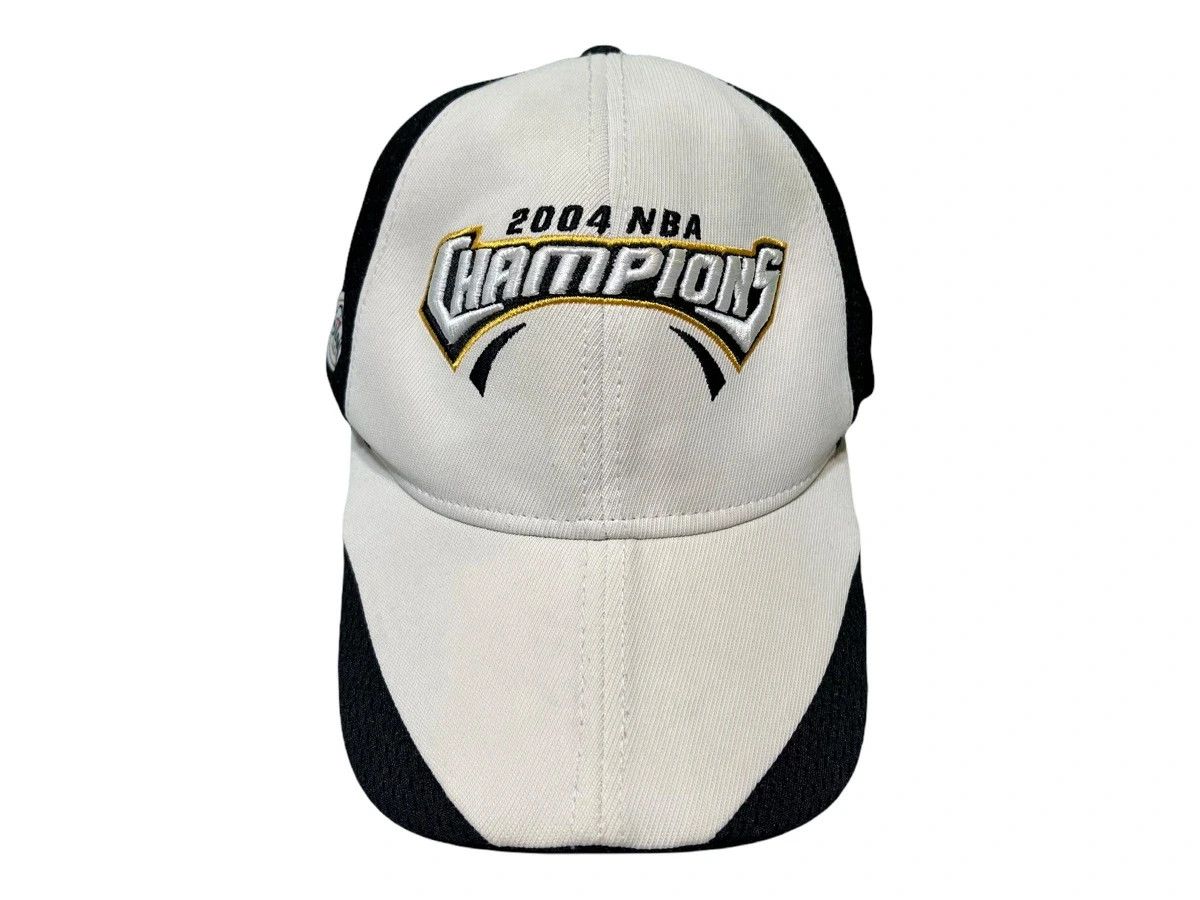 NBA 2004 NBA CHAMPIONS Final Celtics Velcro back hat Reebok Size ONE SIZE - 1 Thumbnail