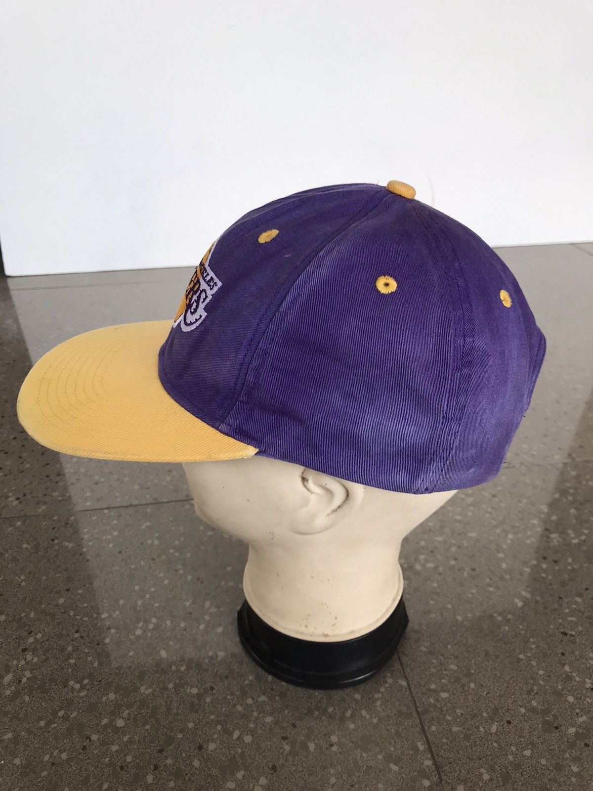 Adidas Vintage Adidas La Lakers Cap Size ONE SIZE - 3 Thumbnail