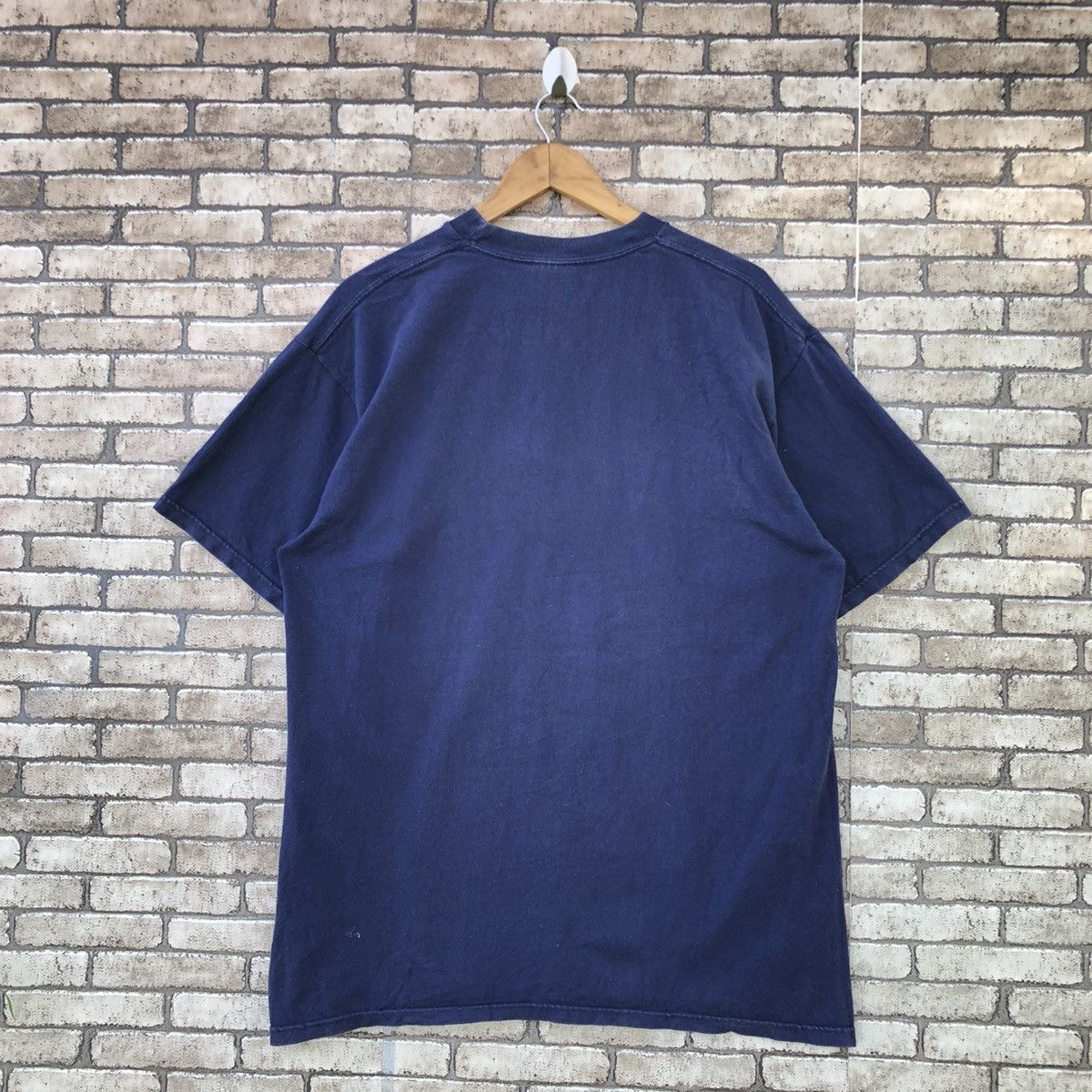 Nike Vintage 90 Nike Small Centre Logo Swoosh Tshirt Size US L / EU 52-54 / 3 - 2 Thumbnail