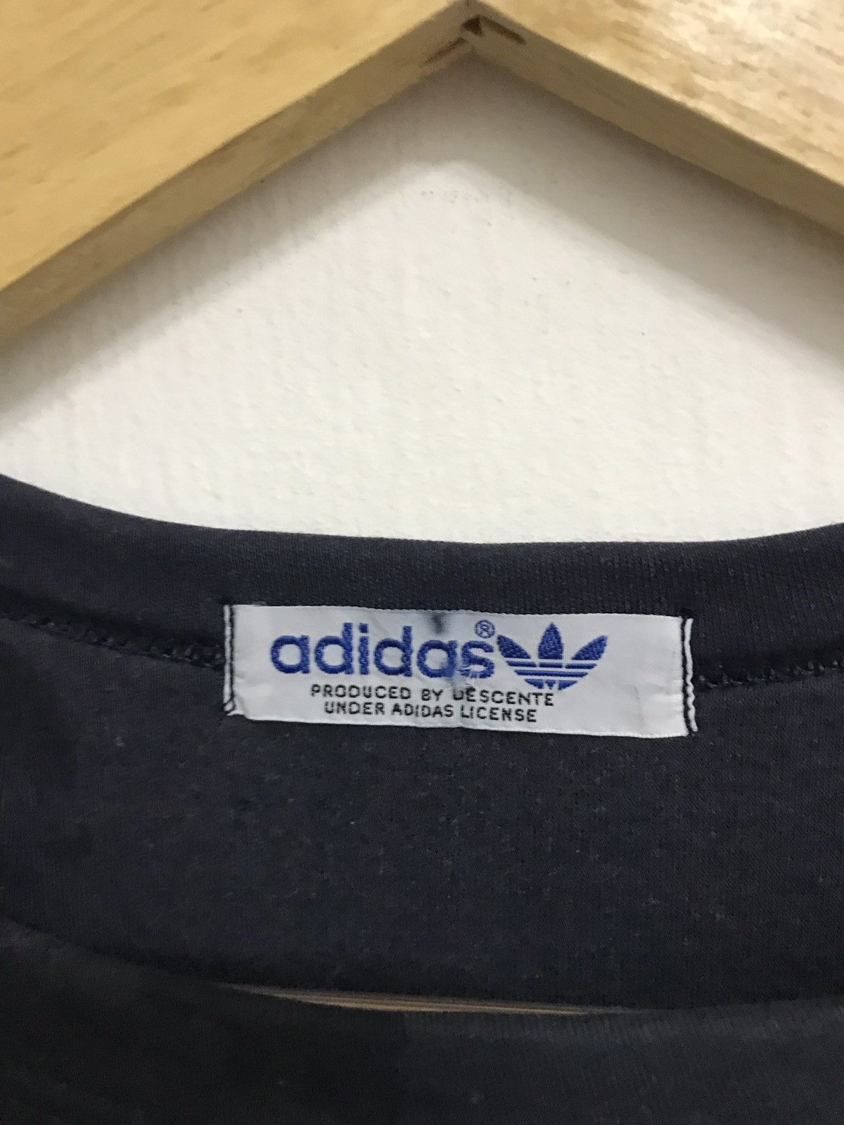Adidas Vintage 80s Adidas Japan Tshirt Size US S / EU 44-46 / 1 - 2 Thumbnail
