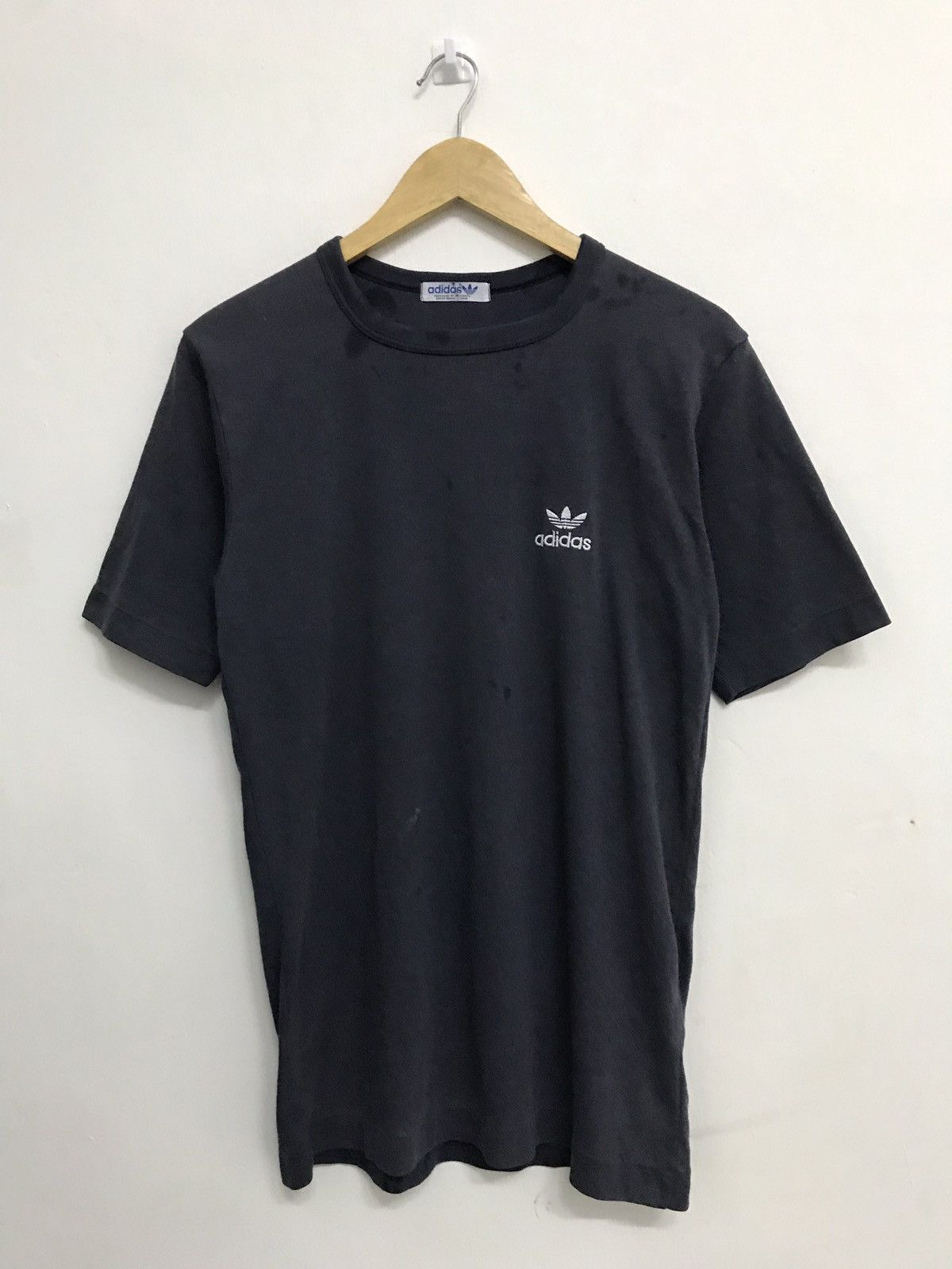 Adidas Vintage 80s Adidas Japan Tshirt Size US S / EU 44-46 / 1 - 1 Thumbnail