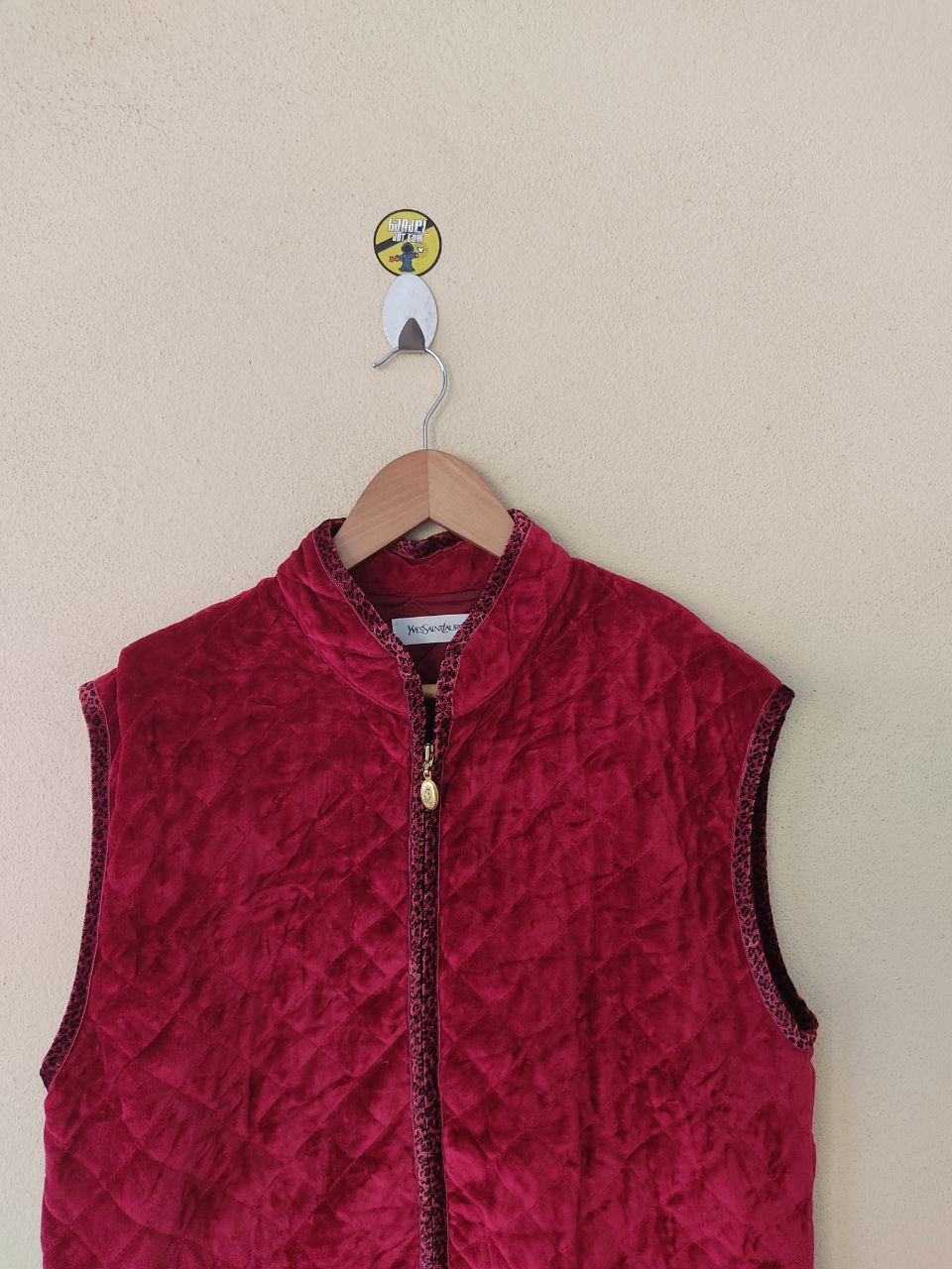 Vintage × Yves Saint Laurent VINTAGE YVES SAINT LAURENT RED VELVET QUILTED VEST Size US M / EU 48-50 / 2 - 2 Thumbnail