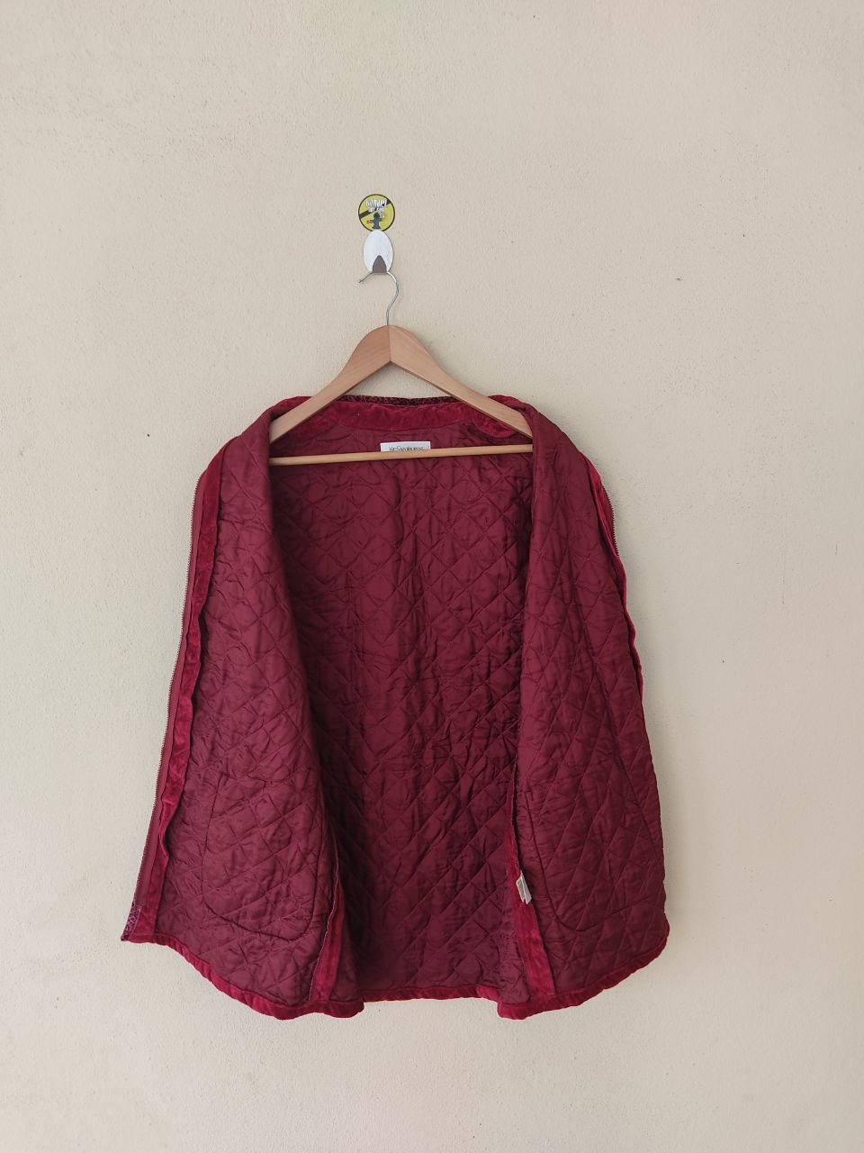 Vintage × Yves Saint Laurent VINTAGE YVES SAINT LAURENT RED VELVET QUILTED VEST Size US M / EU 48-50 / 2 - 4 Thumbnail