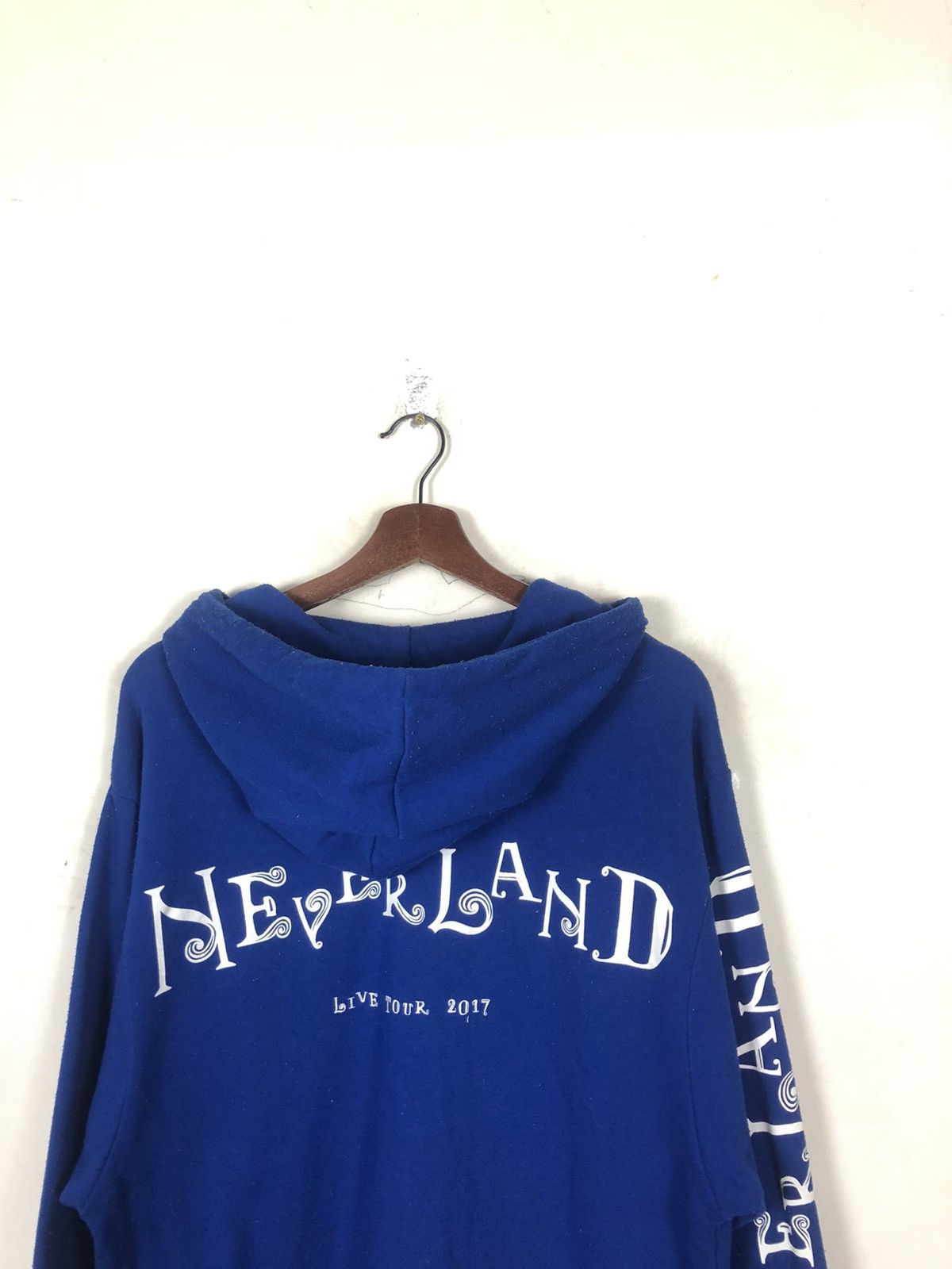Band Tees × Japanese Brand Japanese Famous Band Neverland Live Tour 2017 Size US M / EU 48-50 / 2 - 7 Thumbnail