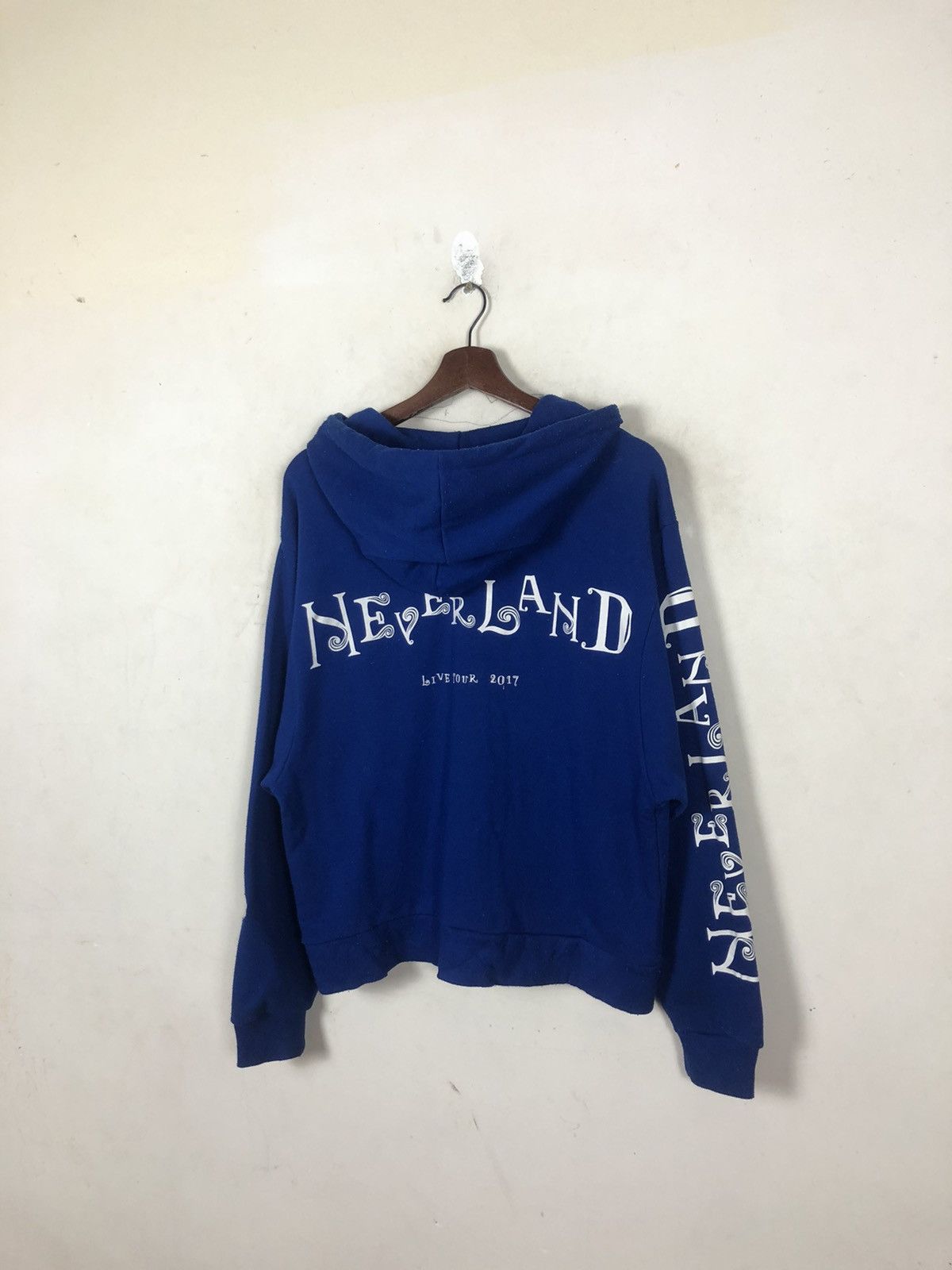 Band Tees × Japanese Brand Japanese Famous Band Neverland Live Tour 2017 Size US M / EU 48-50 / 2 - 6 Thumbnail