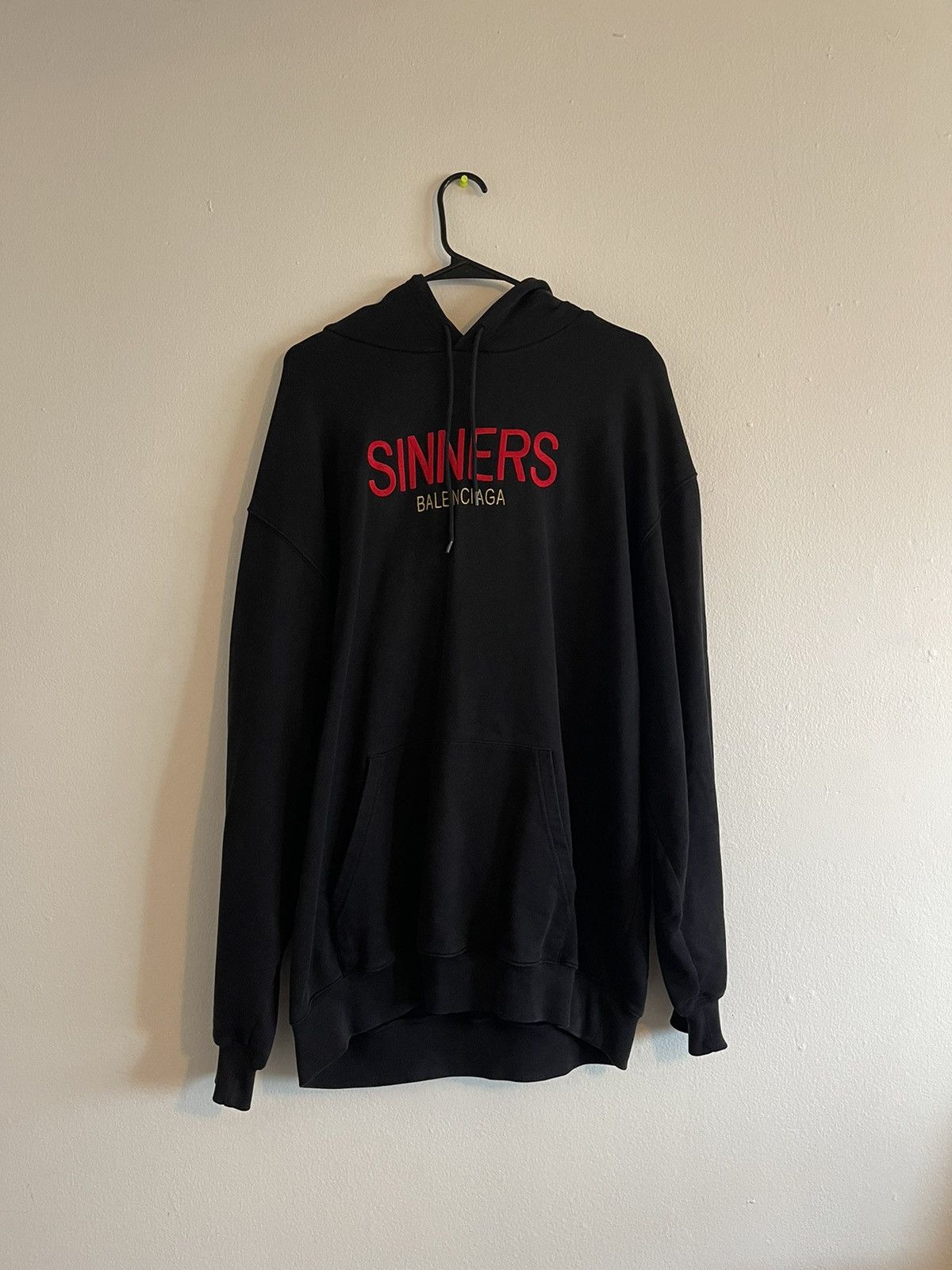 Sinners balenciaga hoodie outlet fake