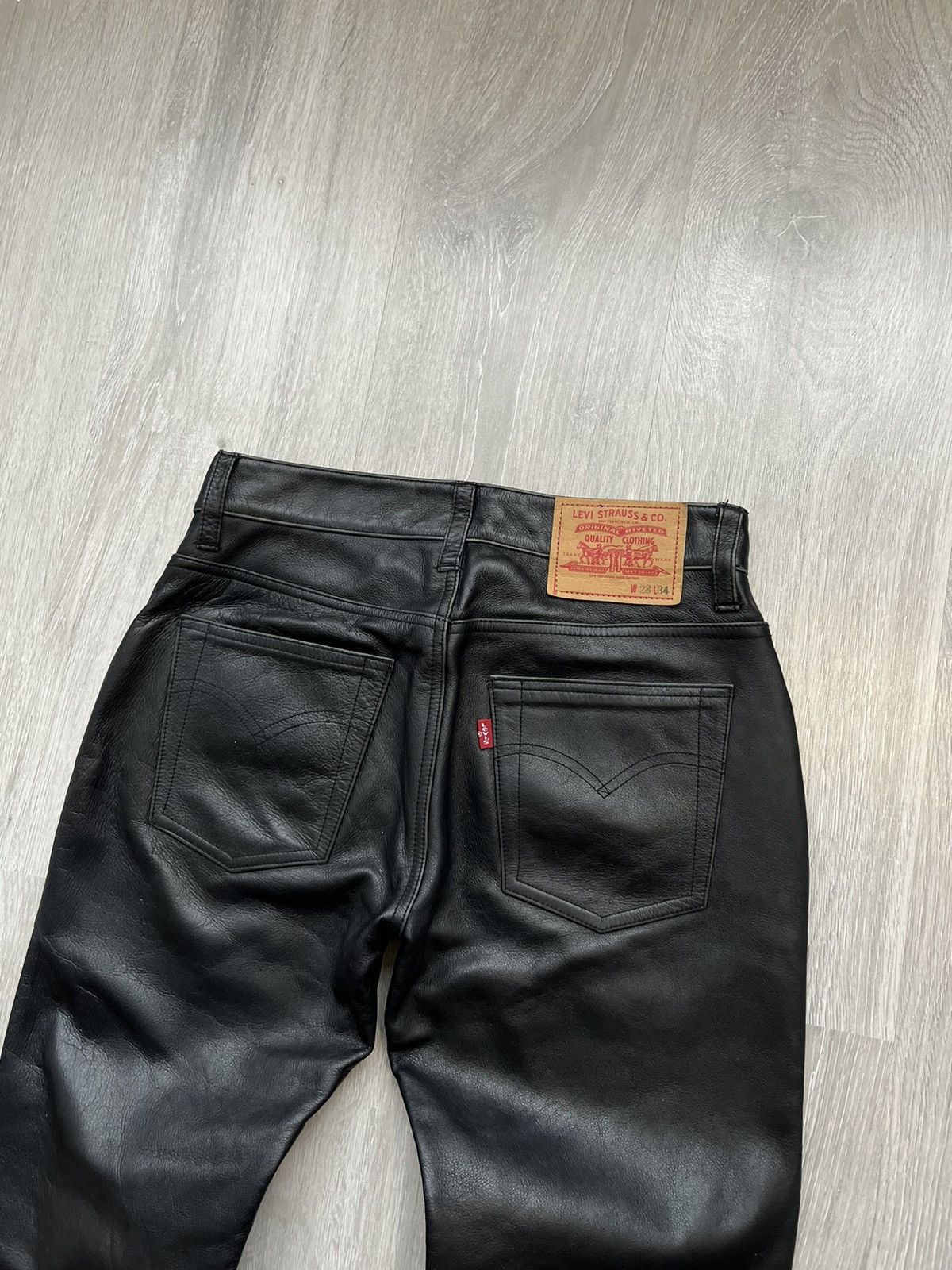 LEVI’S RED / asymmetry leather pants RaRe VinTagE 2002 LEVI'S RED COLLECTION 01M S03 JEANS 32×34