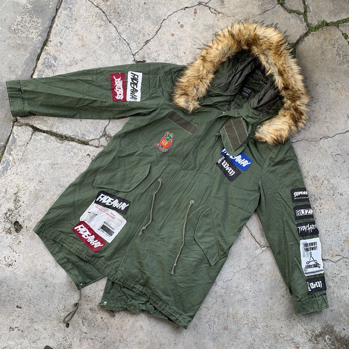 Japanese Brand Browny vintage style patches parkas jacket Size US L / EU 52-54 / 3 - 12 Thumbnail