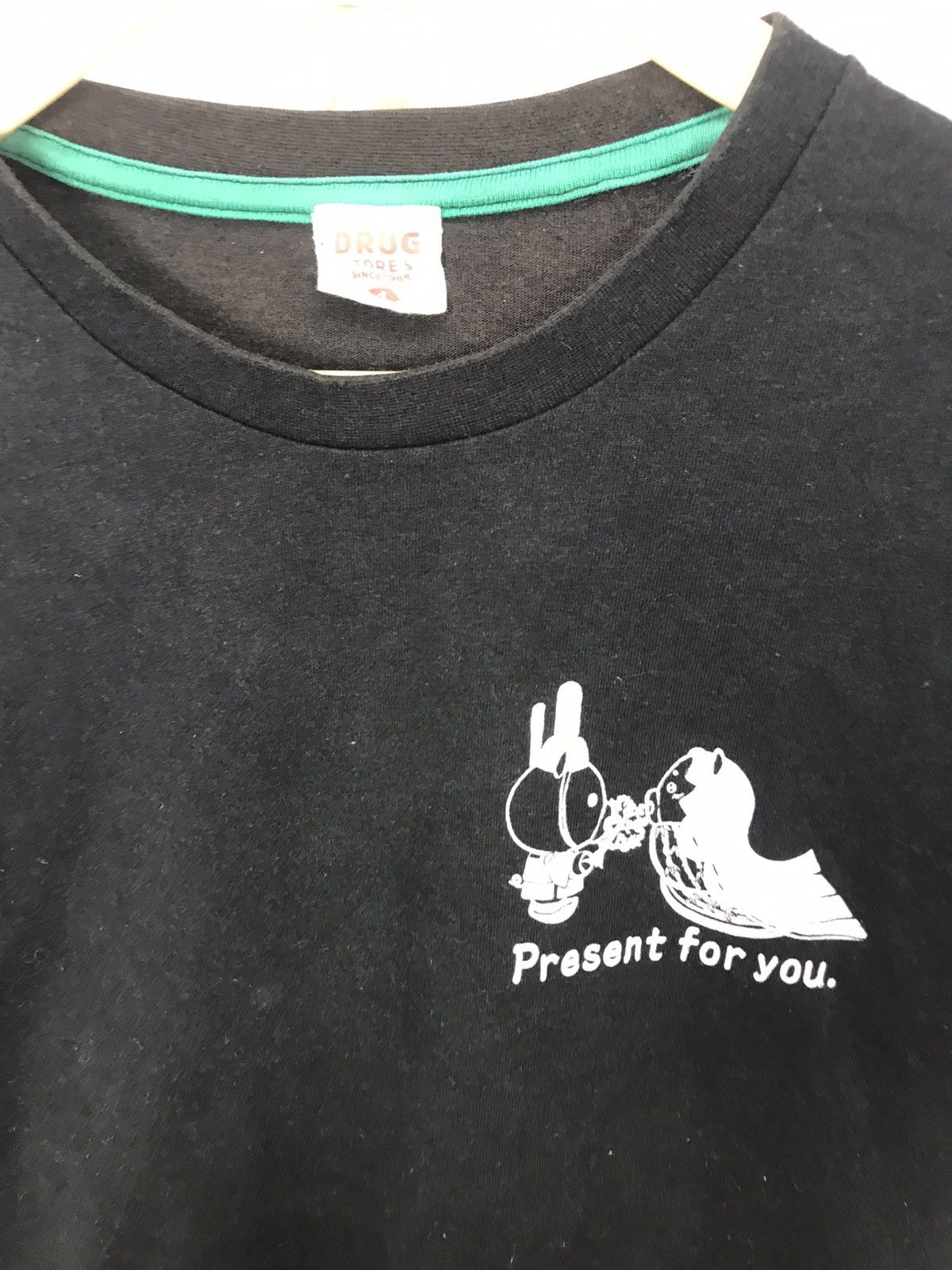 Japanese Brand Drugstore printed tshirt Size US S / EU 44-46 / 1 - 6 Thumbnail