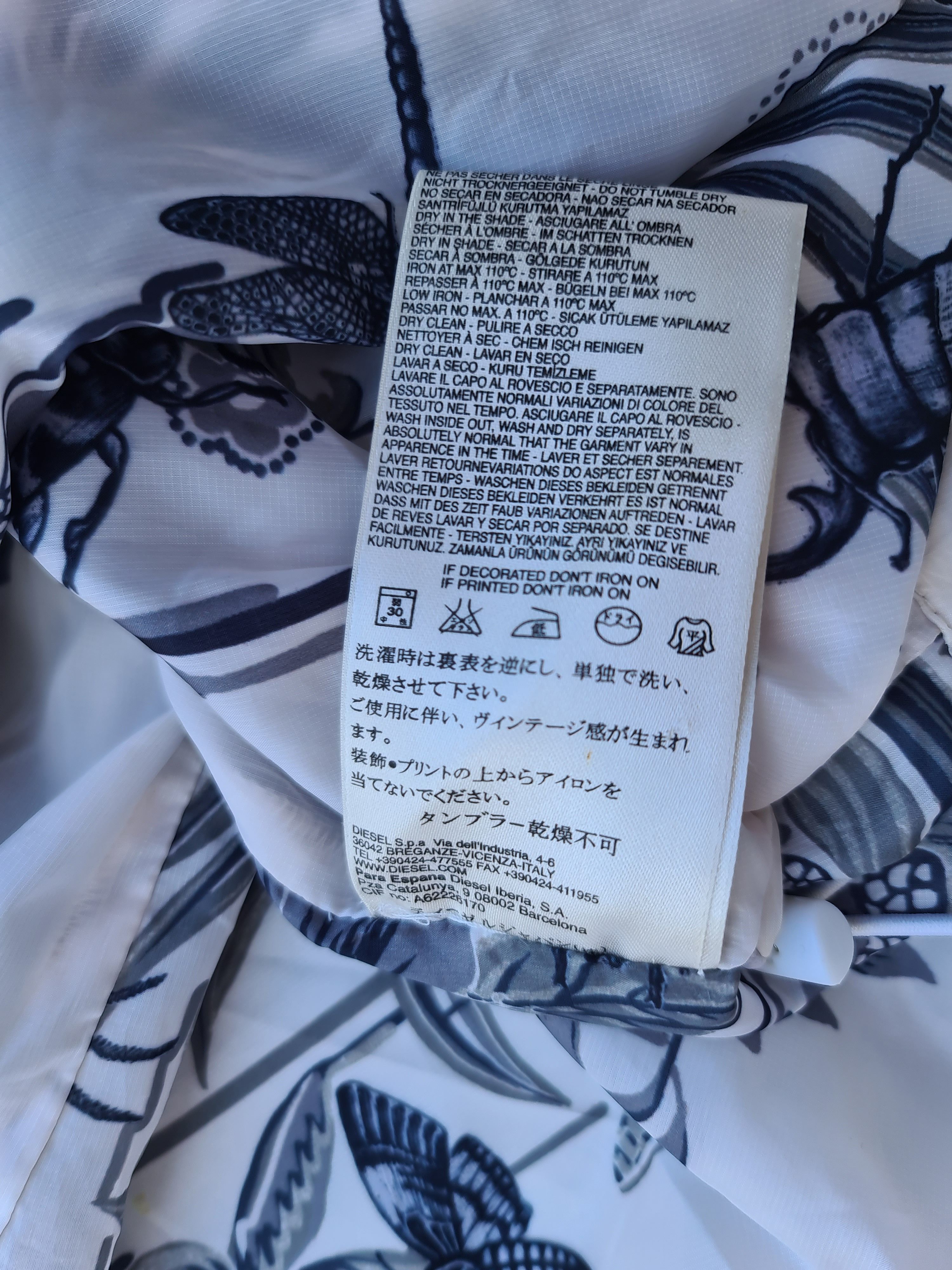 Diesel Vintage Diesel Full Printed Text Zip Up Jacket Size US M / EU 48-50 / 2 - 10 Thumbnail