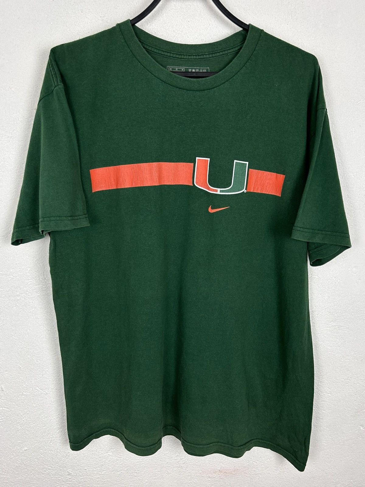 Nike 00s Vintage Nike Team Miami Hurricanes College Team T-Shirt Size US M / EU 48-50 / 2 - 1 Thumbnail