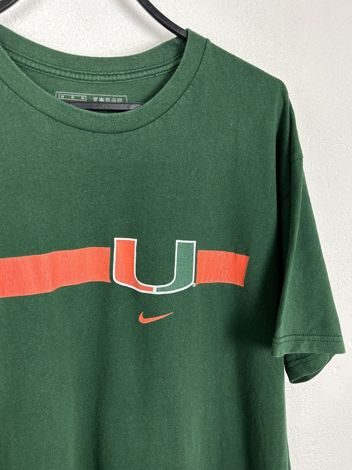 Nike 00s Vintage Nike Team Miami Hurricanes College Team T-Shirt Size US M / EU 48-50 / 2 - 2 Thumbnail