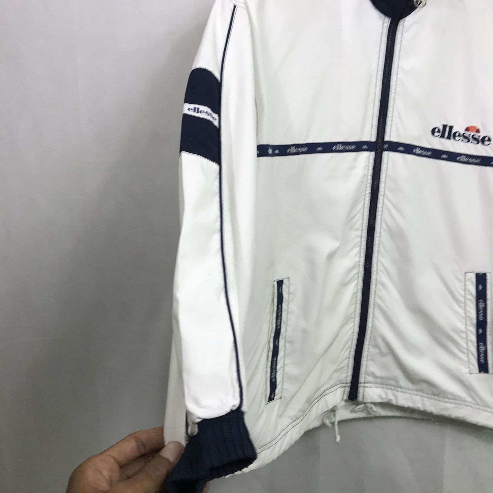 Ellesse Vintage 90s Ellesse Nylon Jacket Streetwear Nice Design Size US M / EU 48-50 / 2 - 6 Thumbnail