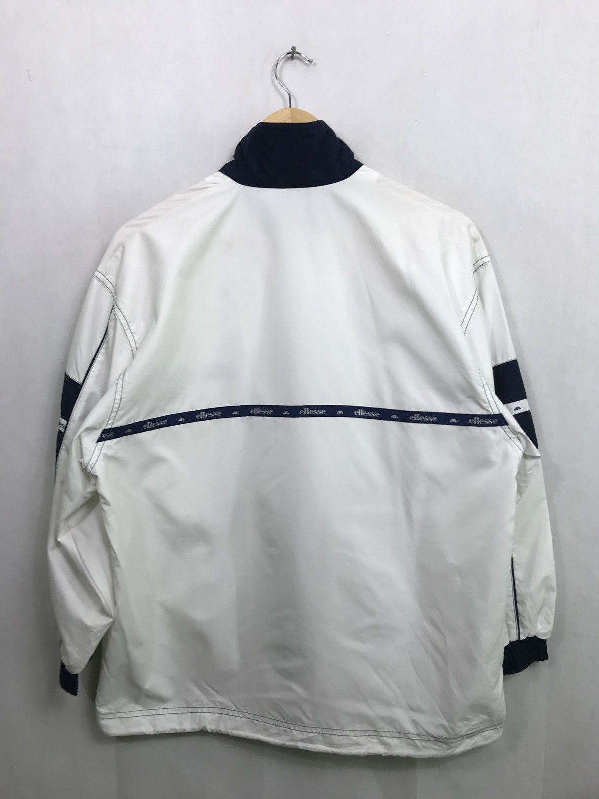 Ellesse Vintage 90s Ellesse Nylon Jacket Streetwear Nice Design Size US M / EU 48-50 / 2 - 8 Thumbnail